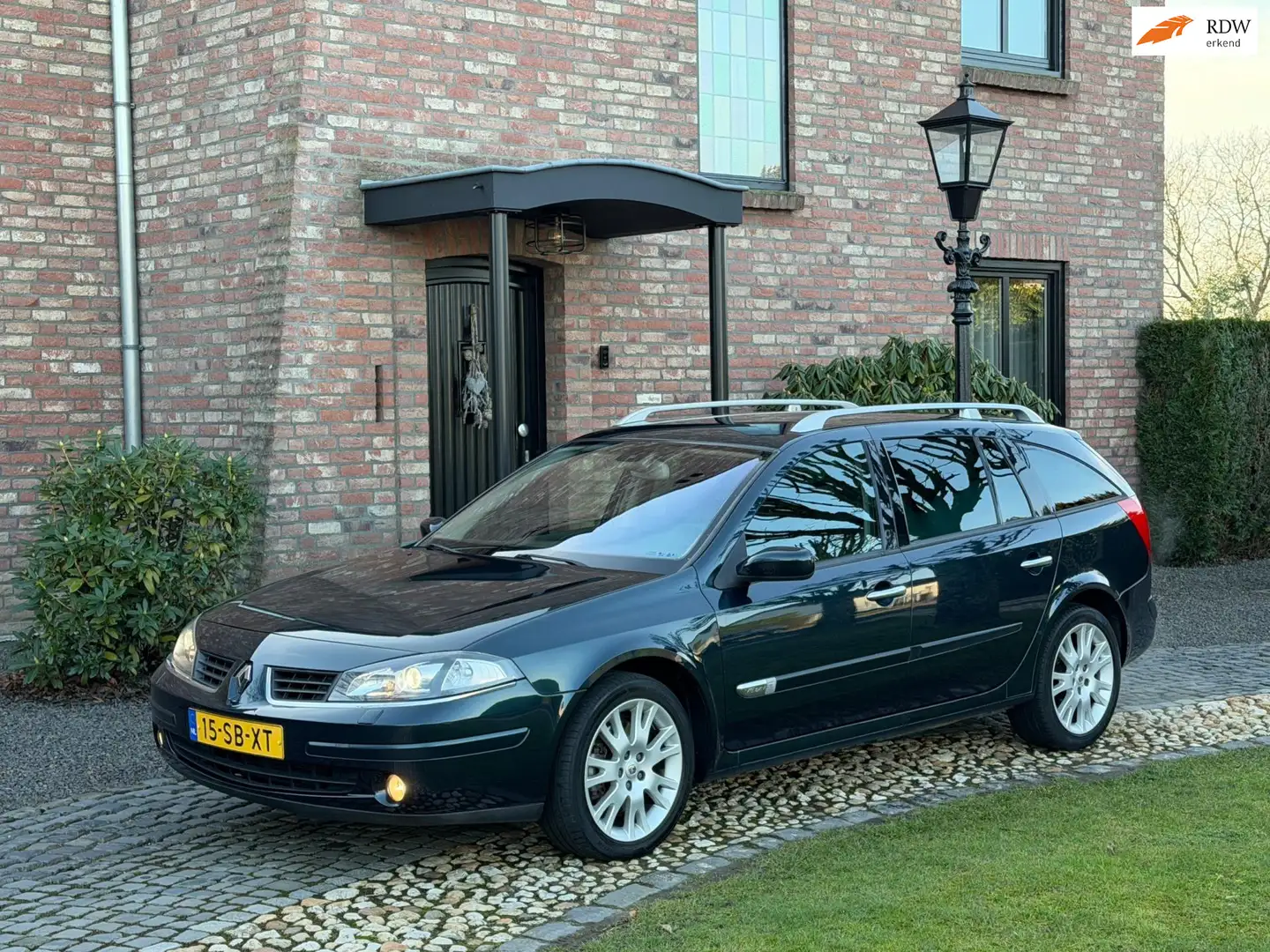 Renault Laguna Grand Tour 3.0 V6 Privilège Aut 1e eigenaar! Grün - 1