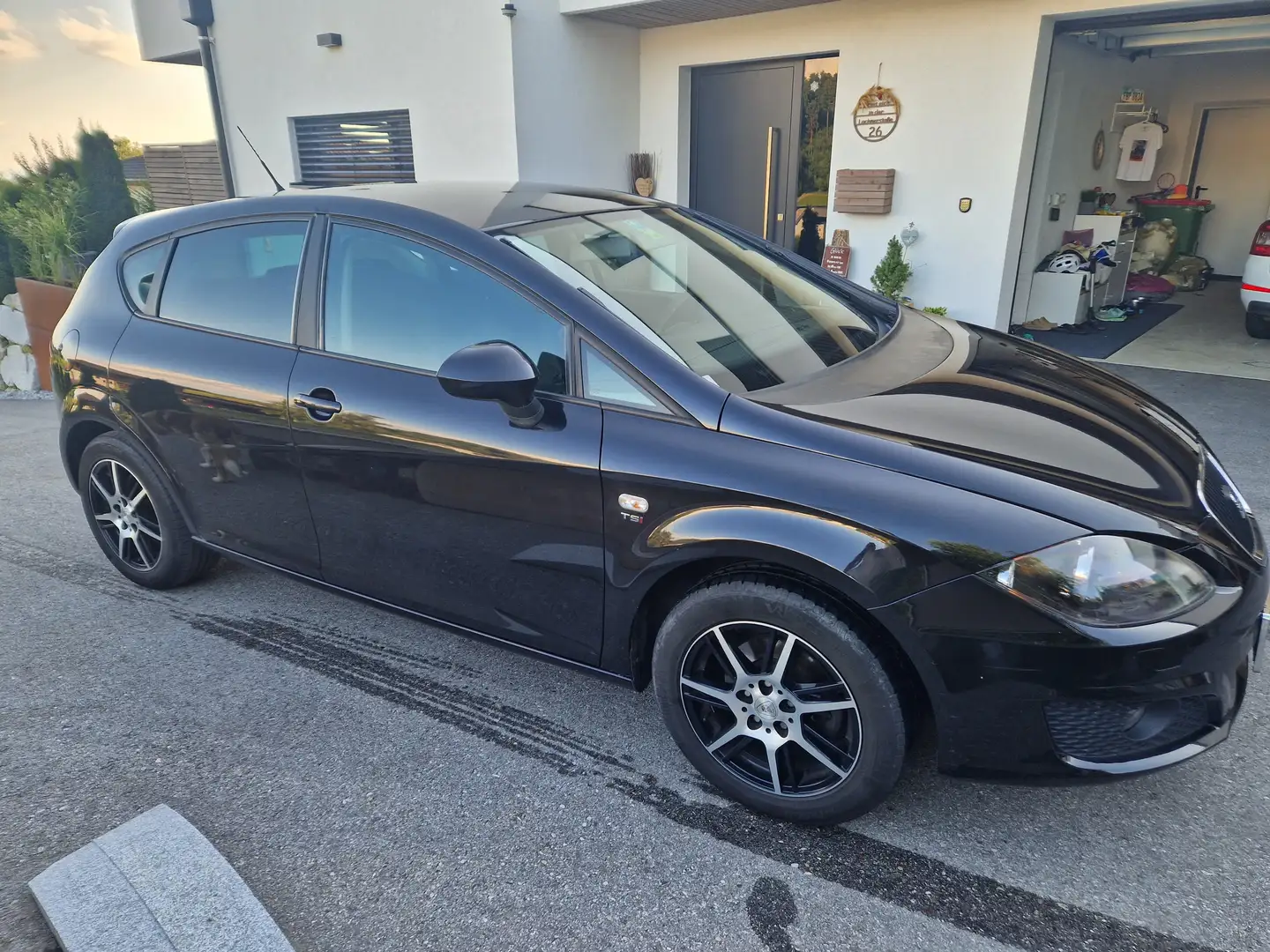 SEAT Leon Leon Chili 1,2 TSI Chili Schwarz - 2