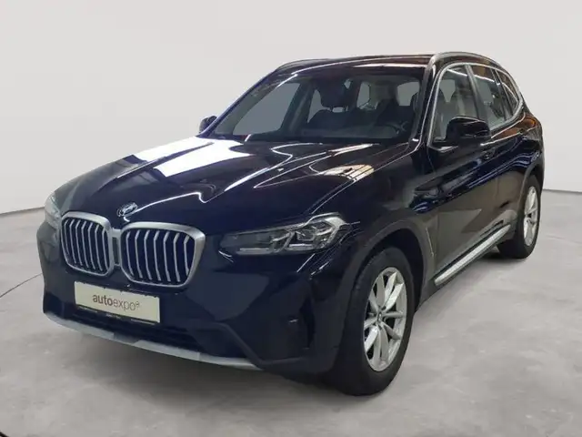BMW X3 view 2