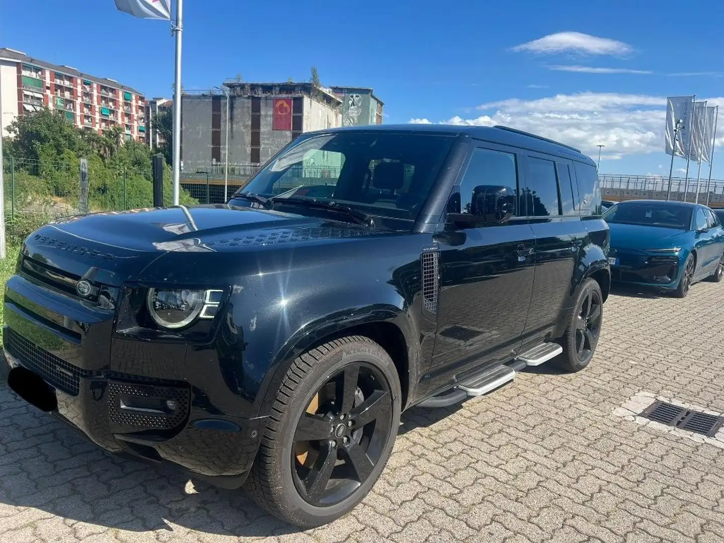 Land Rover Defender 2023 110 3.0d i6 mhev X-Dynamic HSE awd 250cv Noir - 1