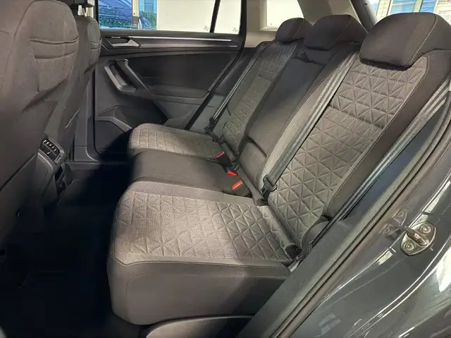 Volkswagen Tiguan view 10