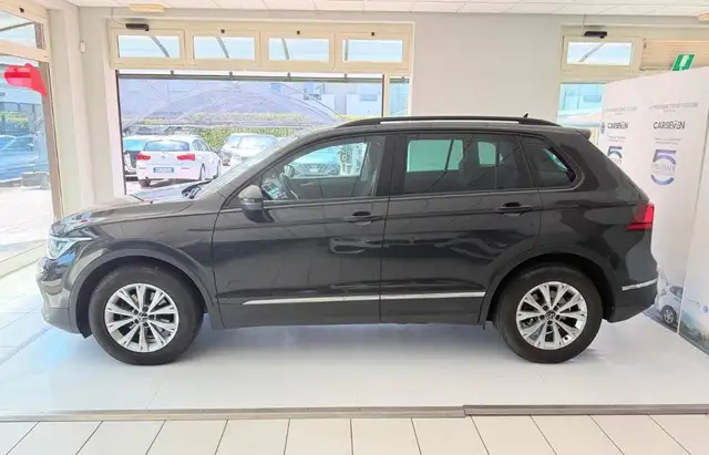 Volkswagen Tiguan view 7