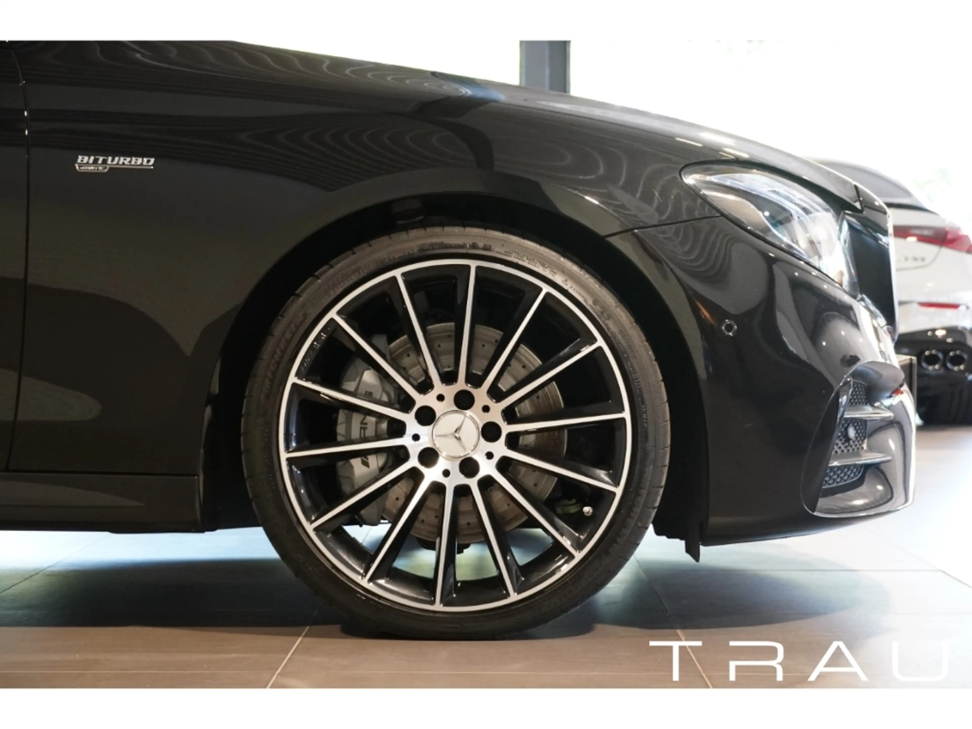 Mercedes-Benz E 43 AMG Multibeam 360 Burmester 20'' Widescreen — photo 6