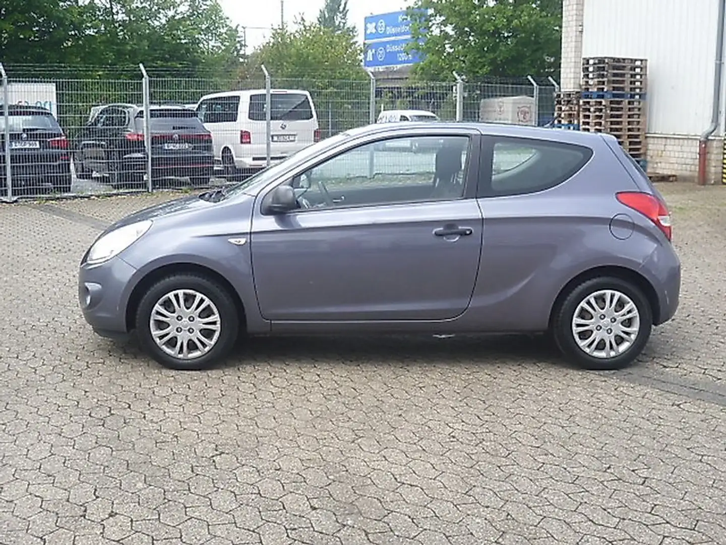 Hyundai i20 1.4 CRDi Trend Mod.2012 Euro 5 Grau - 2