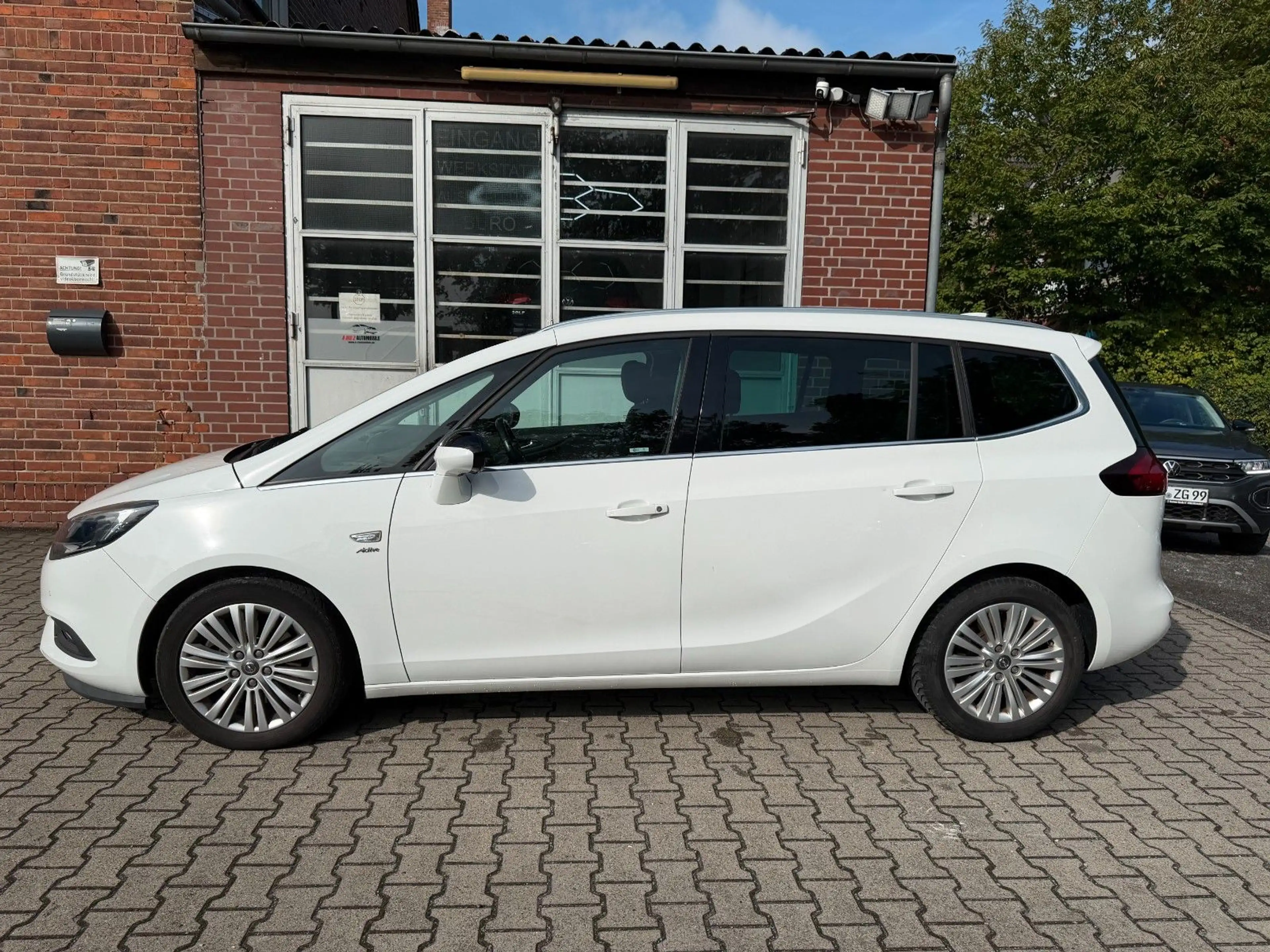 Opel Zafira C Active 2.0 CDTI AUTOMATIK / 7 SITZER — photo 2
