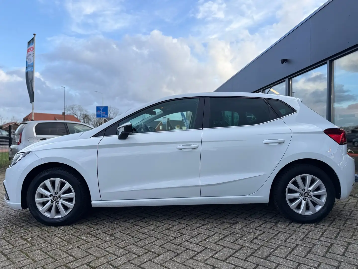 SEAT Ibiza 1.0 TSI Style Weiß - 2