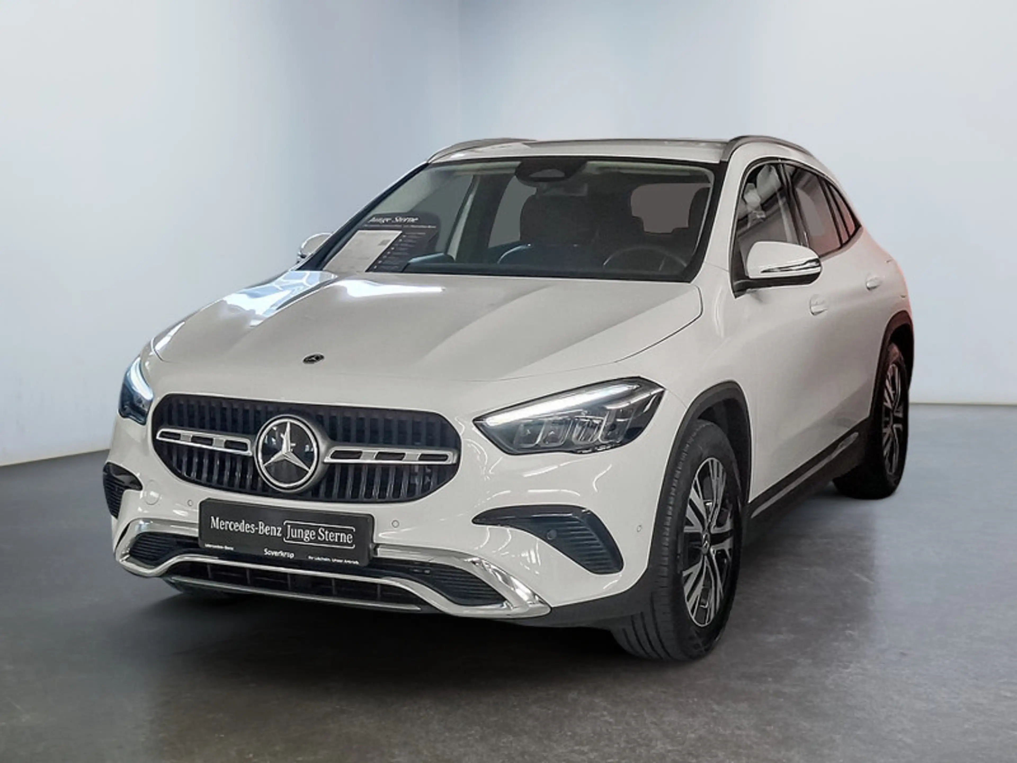 Mercedes-Benz GLA 180 d , PROGRESSIVE AHK KAMERA SPUR PDC SHZ — photo 2