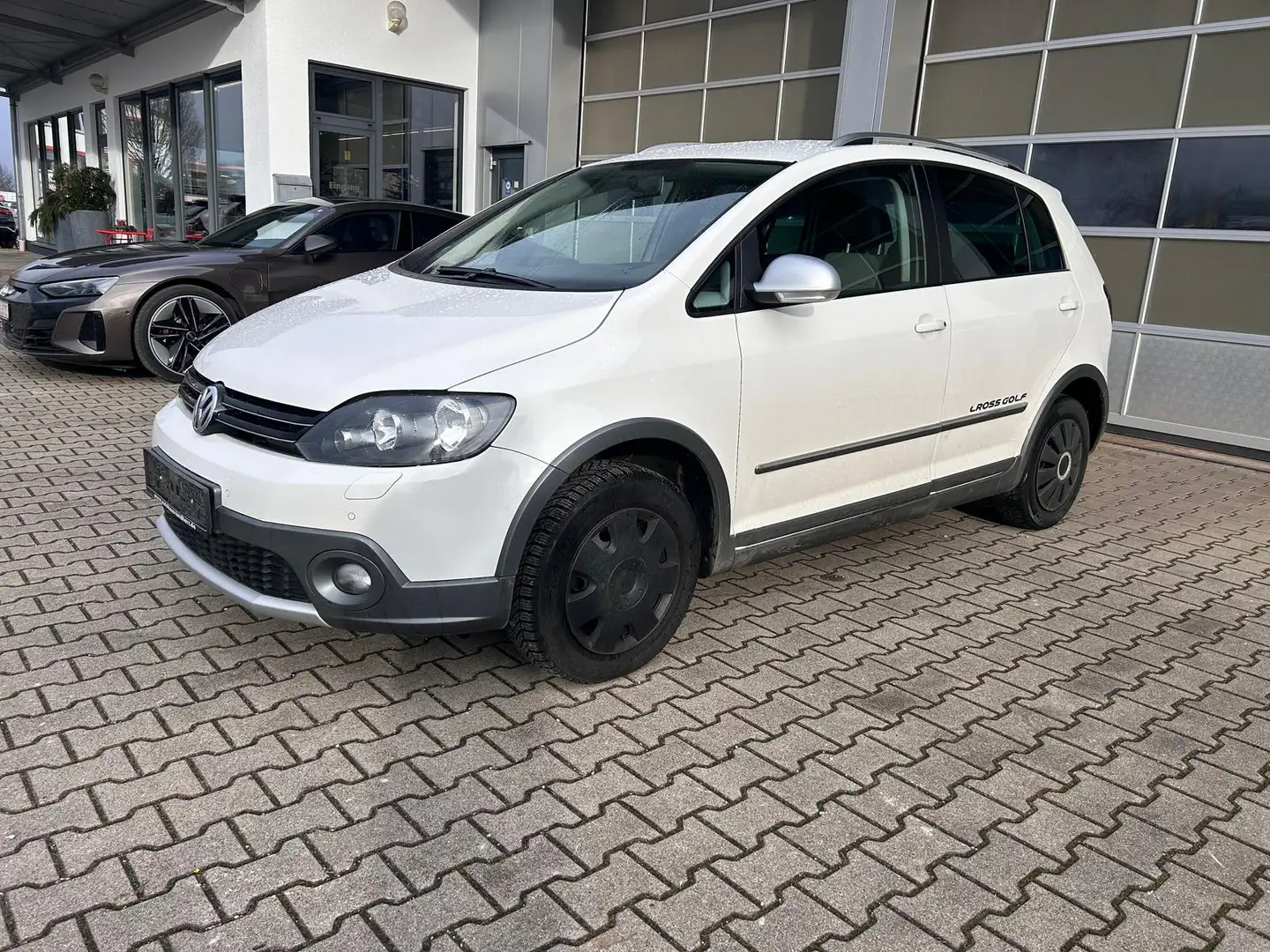 Volkswagen Golf Plus CrossGolf 1.6 TDI DPF AHK Navi SHZ PDC Alb - 2