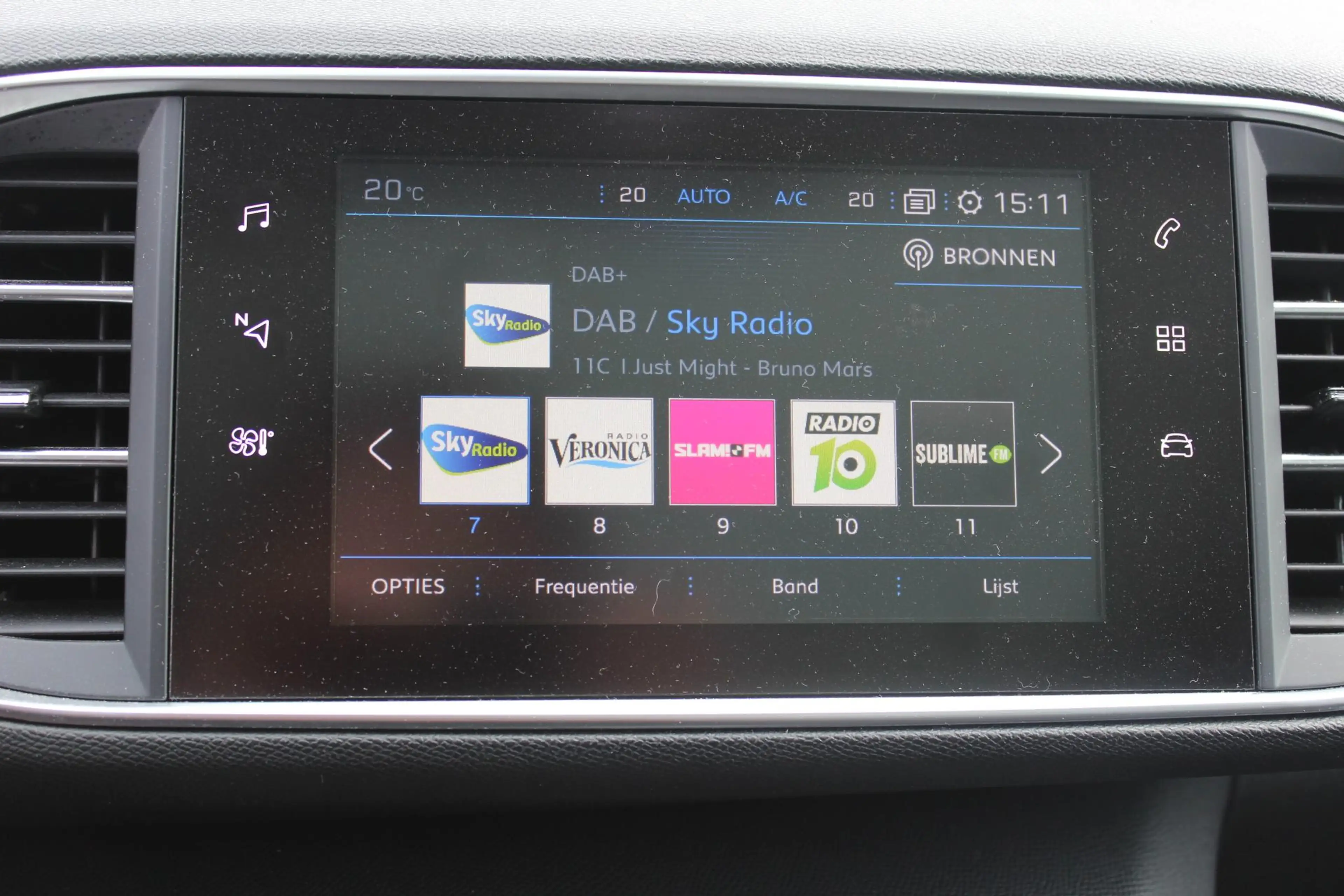 Peugeot 308 1.2 PureTech Blue Lease Executive — photo 13