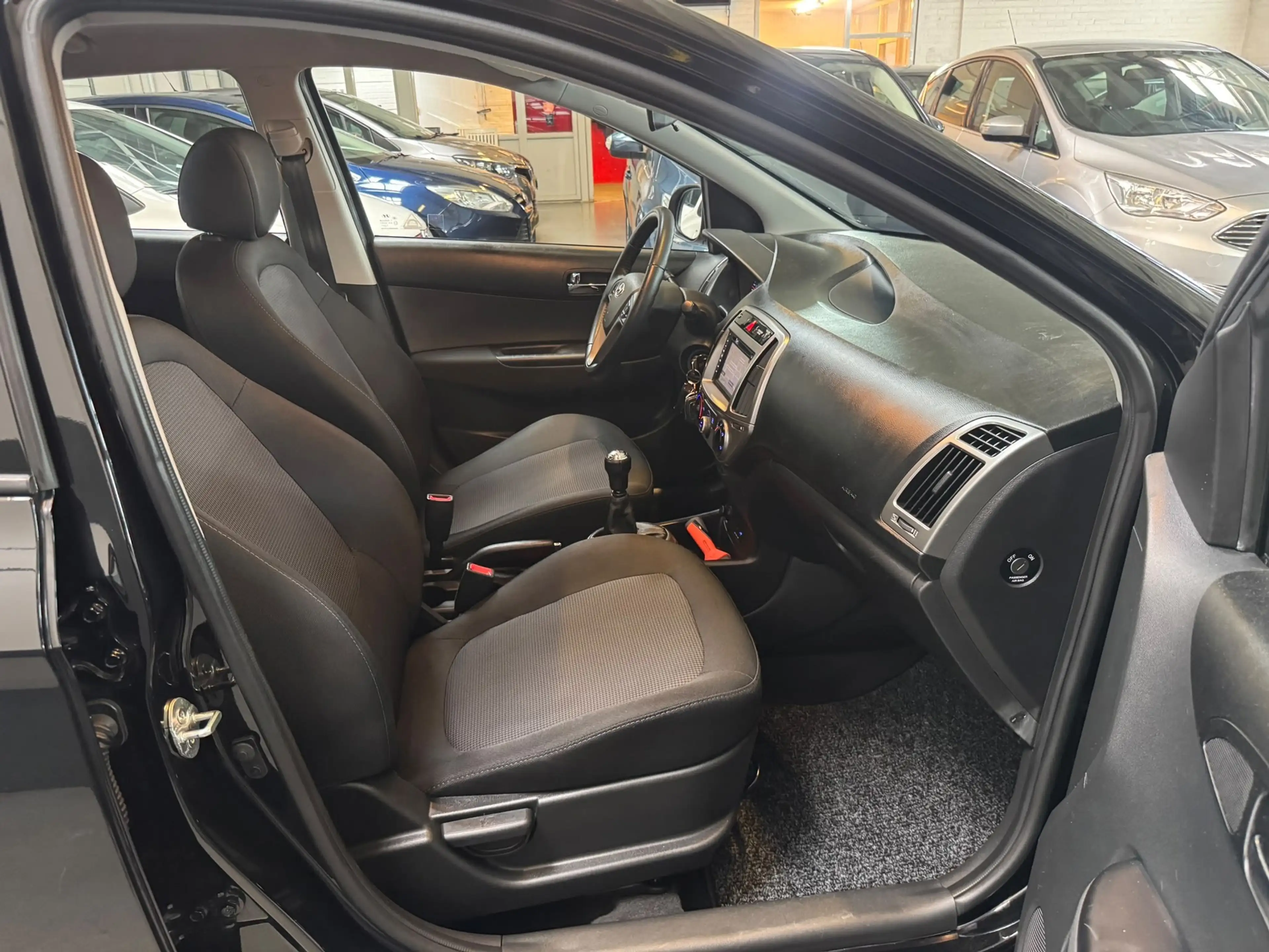 Hyundai i20 1.2i i-Deal |AIRCO|NAVI|EL.RAMEN| — photo 15
