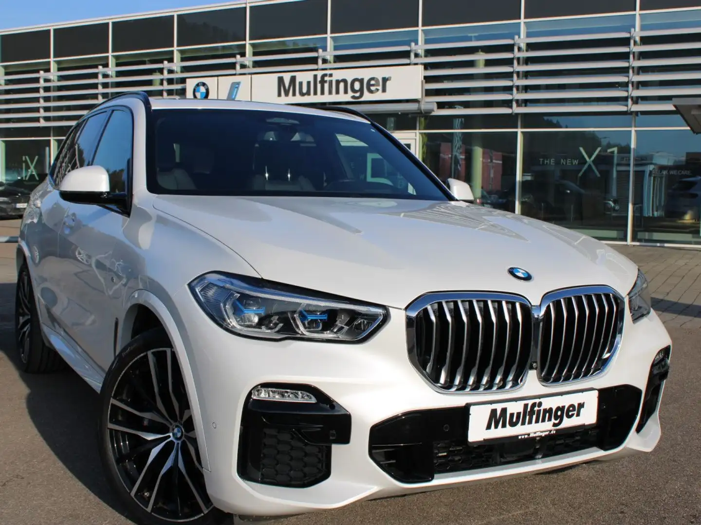 BMW X5 x30d M Sport Standh.Leder PanoD.Ha/Ka.AHK 22" Weiß - 2