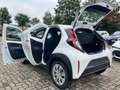 Toyota Aygo X VVT-i 1.0 Play Kamera, AppleCarPlay, DAB Белый - thumbnail 5