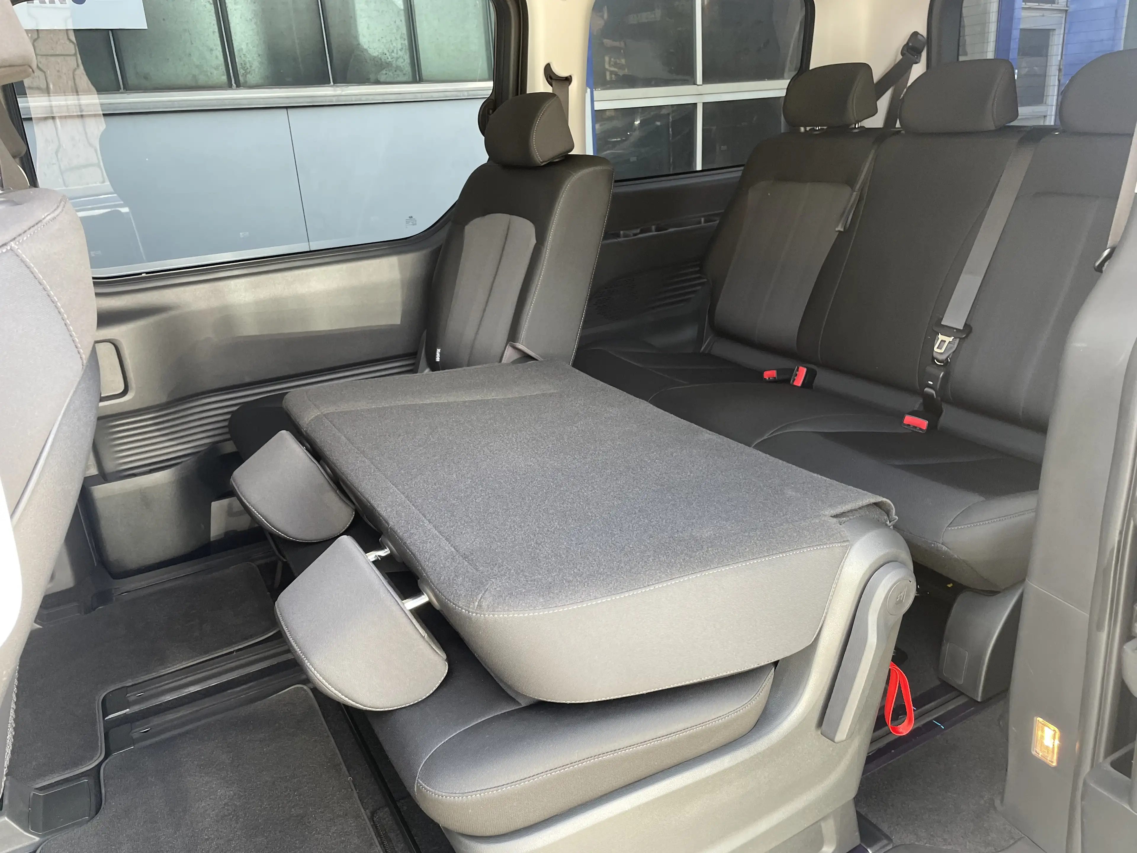 Hyundai STARIA STARIA DIESEL 2.2 CRDi Trend 9 SITZER el. Schiebetüren Navi Totwinkelassis.Voll LED — photo 12