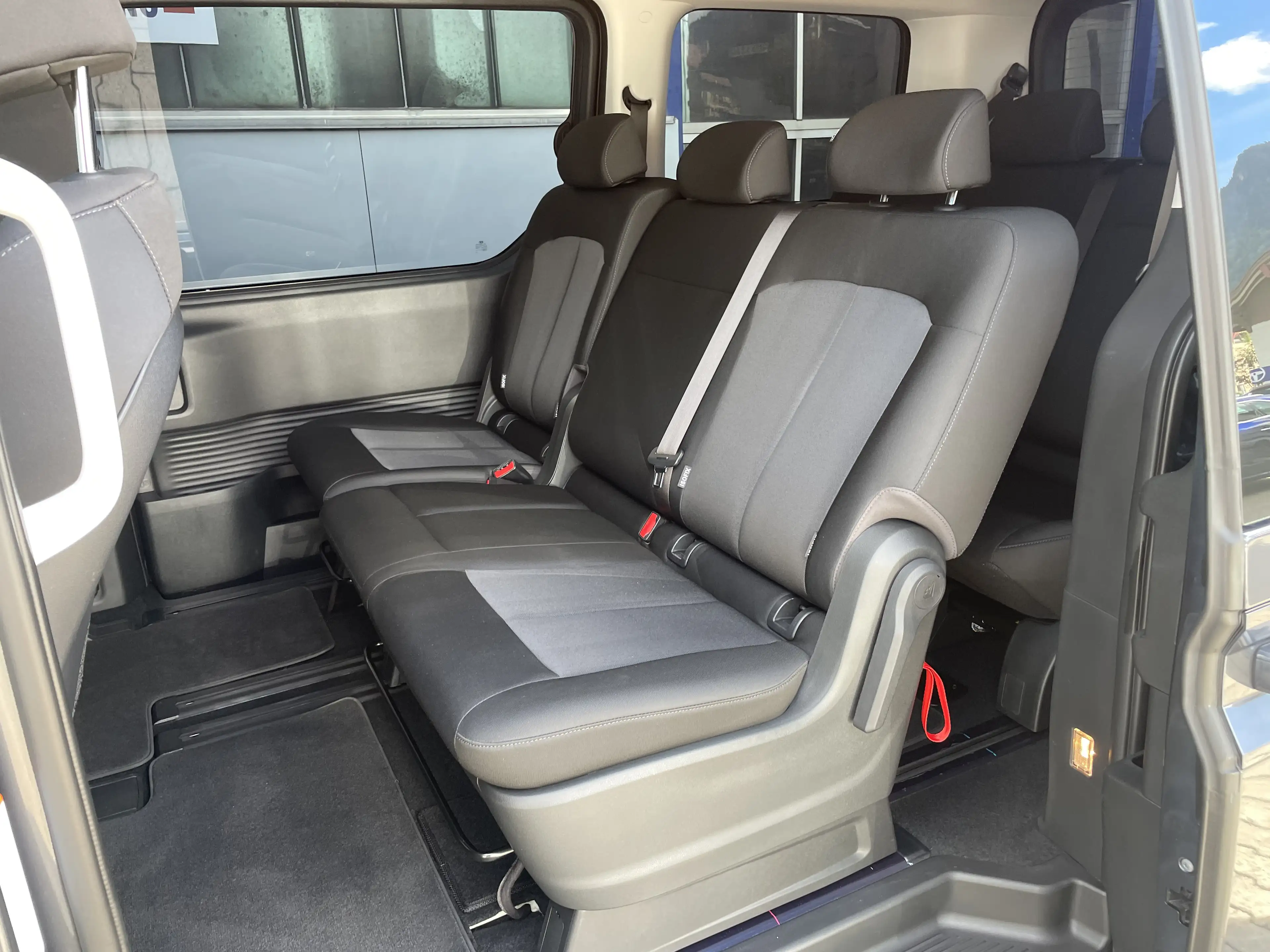 Hyundai STARIA STARIA DIESEL 2.2 CRDi Trend 9 SITZER el. Schiebetüren Navi Totwinkelassis.Voll LED — photo 13