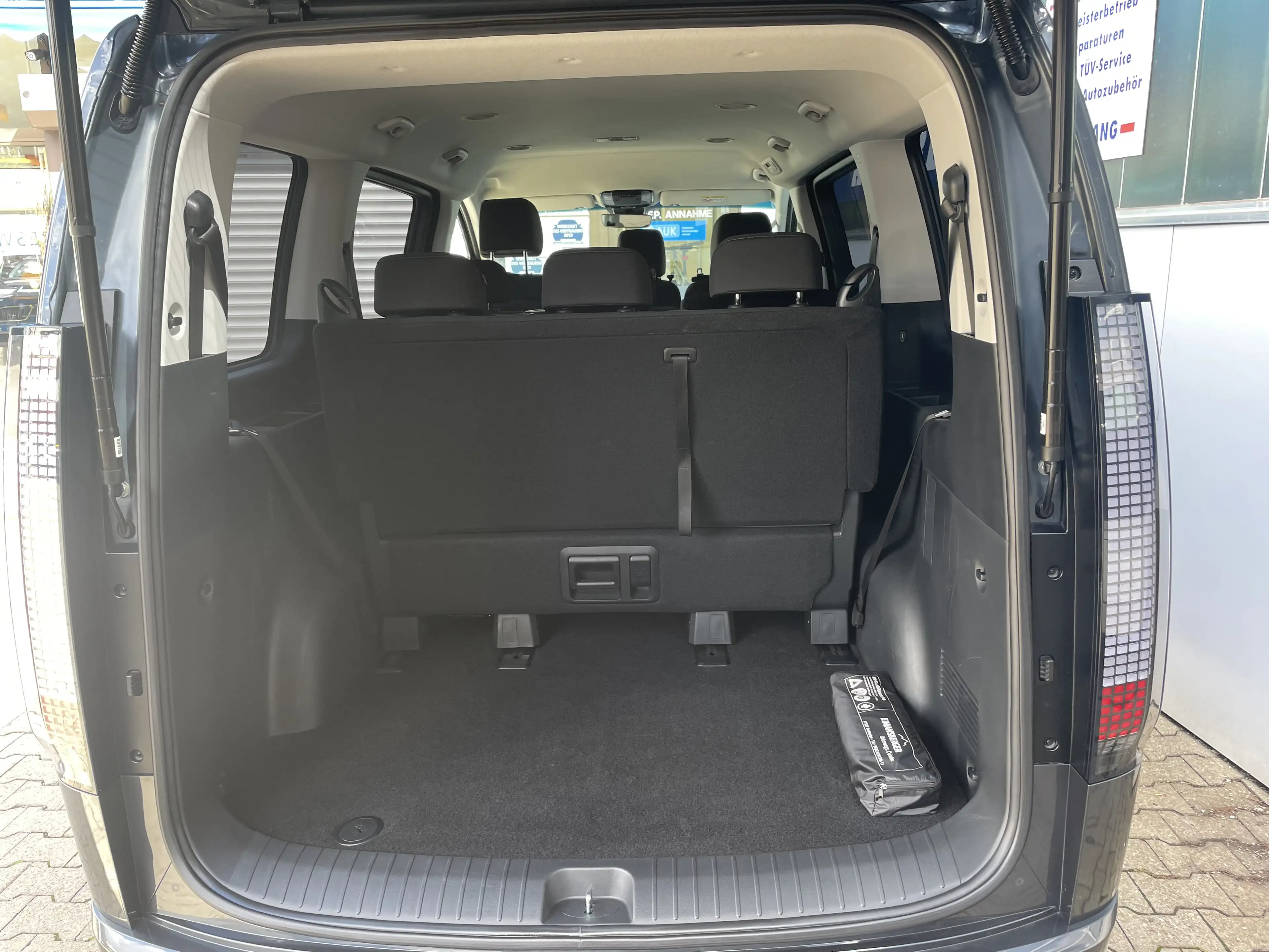 Hyundai STARIA STARIA DIESEL 2.2 CRDi Trend 9 SITZER el. Schiebetüren Navi Totwinkelassis.Voll LED — photo 15