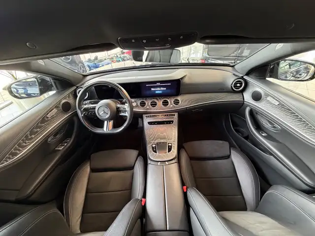 Mercedes-Benz E-Class view 14
