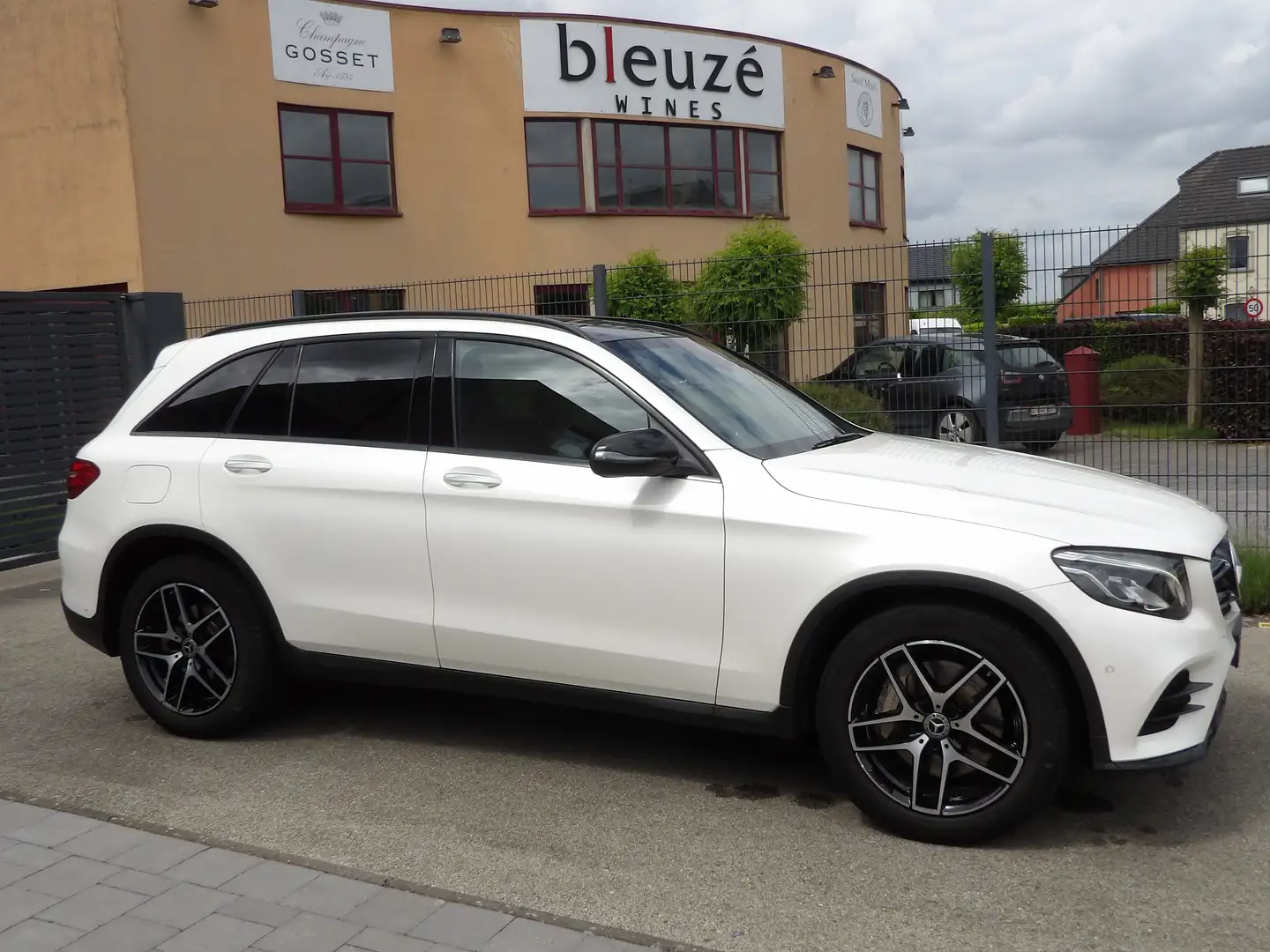 Mercedes-Benz GLC 250 4-Matic AMG Line - Designo Pack! Blanc - 2