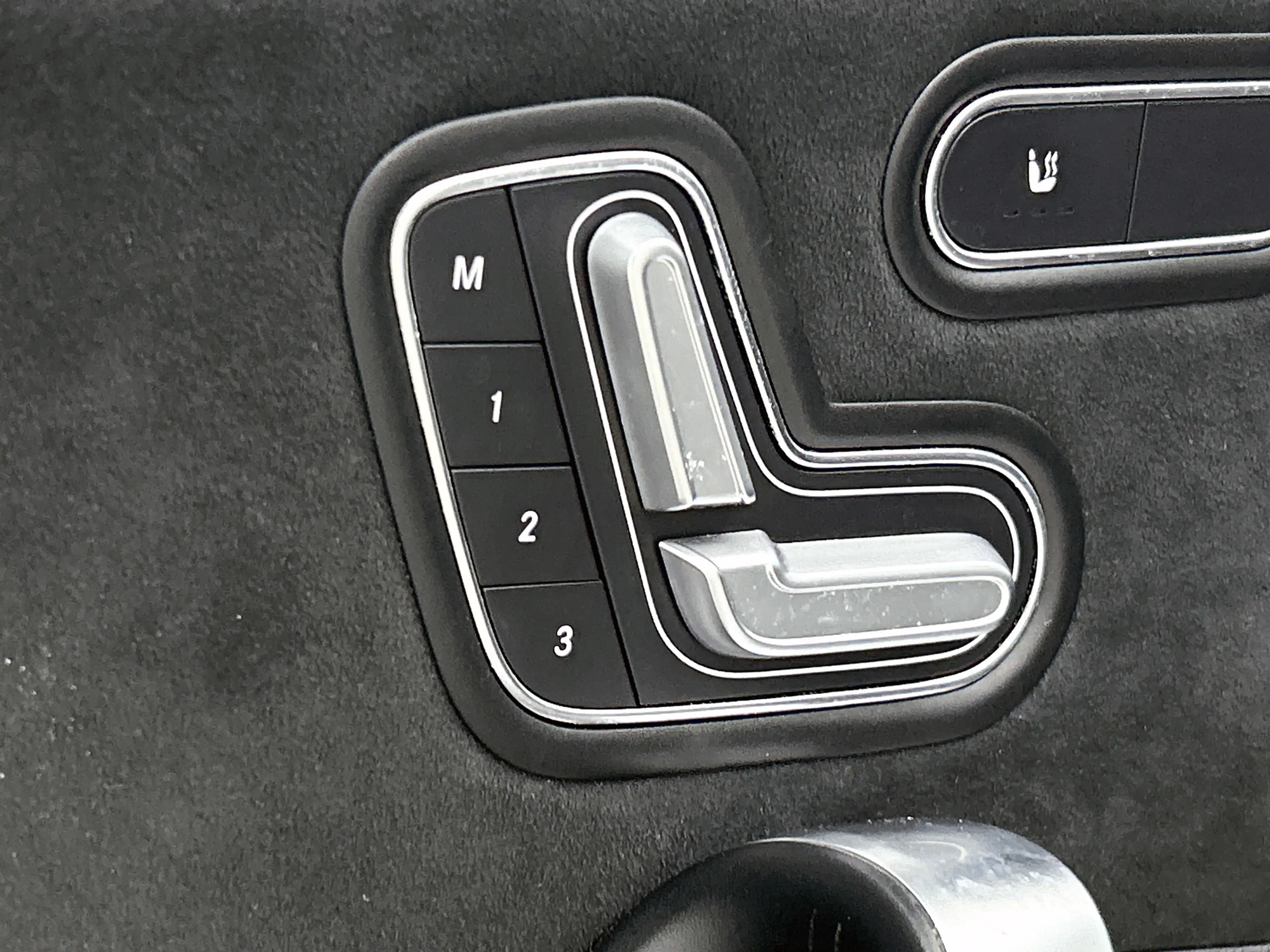 Mercedes-Benz A 35 AMG 4MATIC Premium Plus | Panodak | Sfeerverlichting | — photo 26