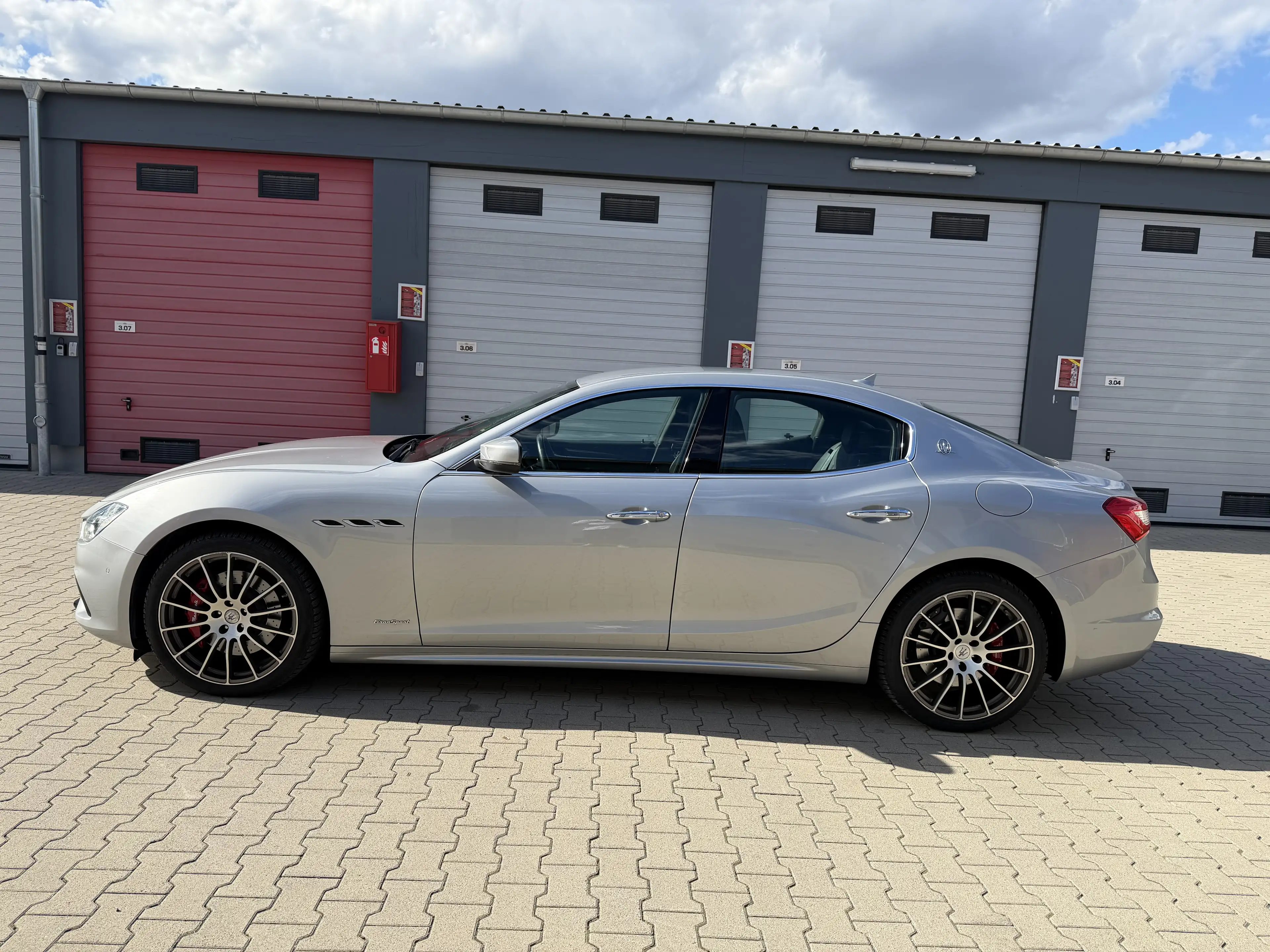 Maserati Ghibli Grand Sport+Softclose+LED+*Deutsches Fahrzeug* — photo 3