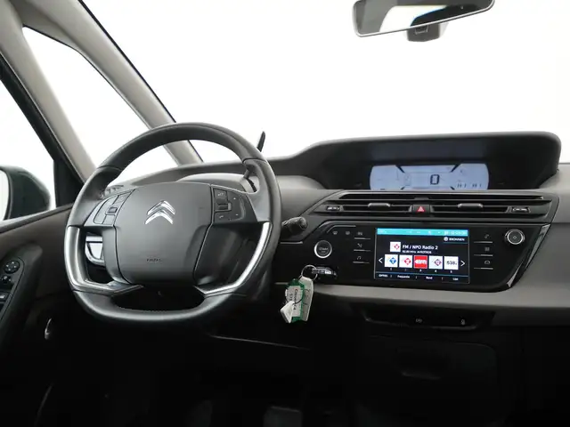 Citroen Grand C4 Spacetourer view 5