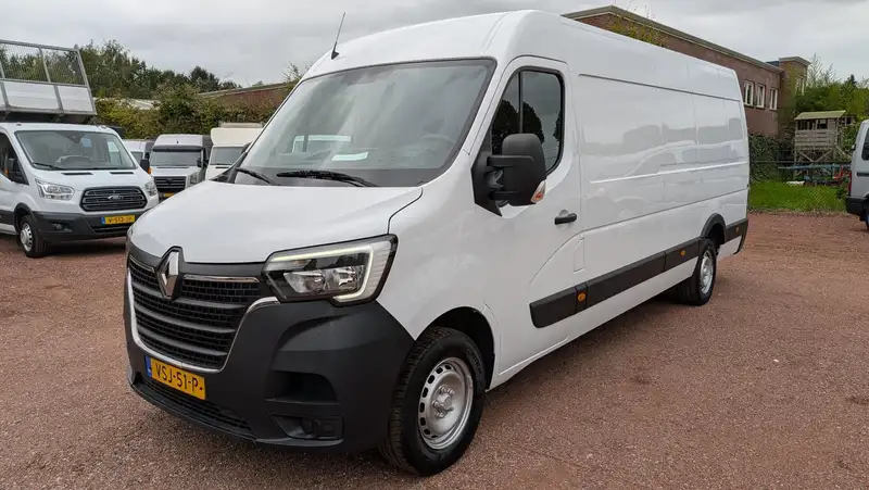 RENAULT Master
