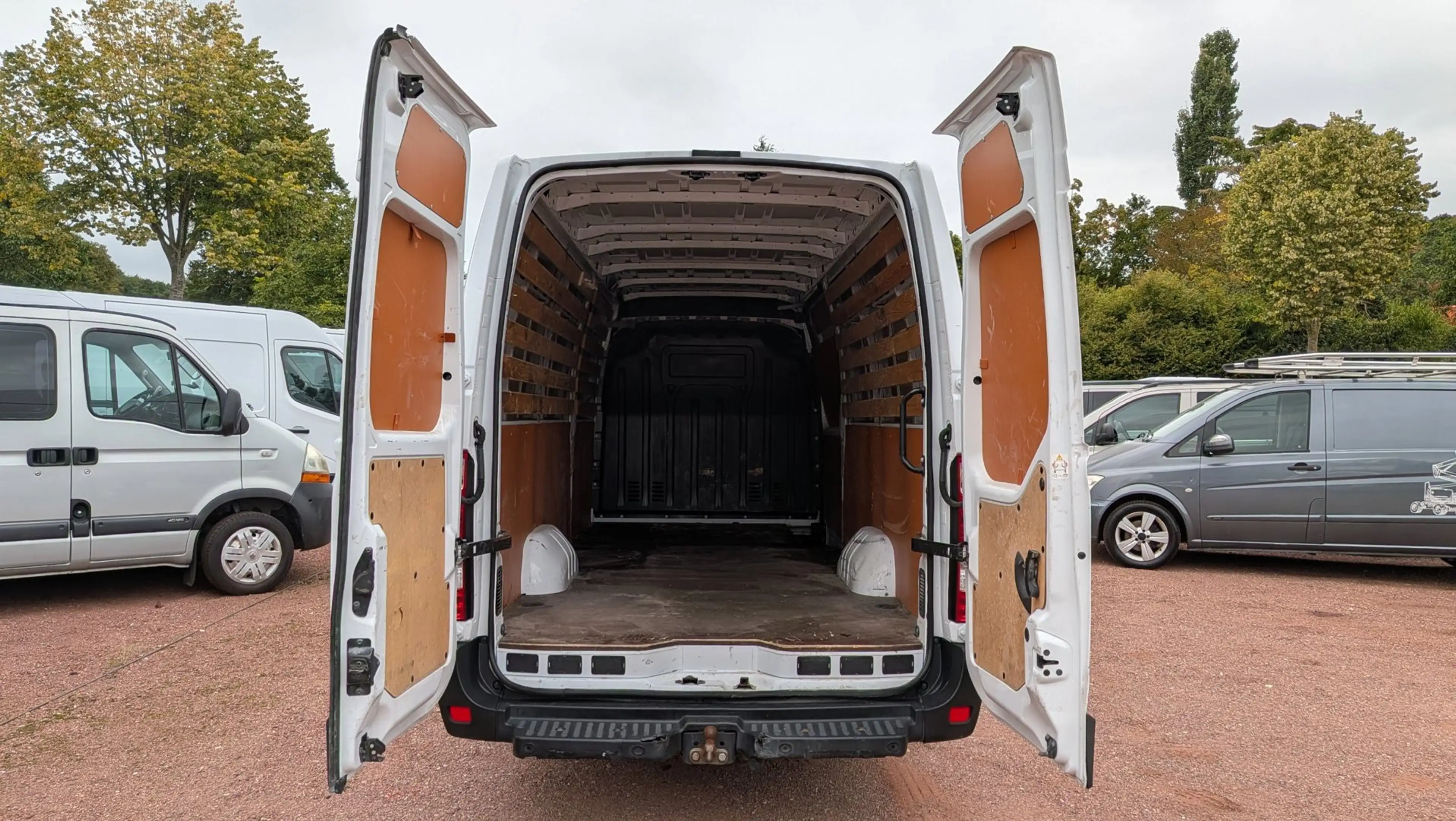Renault Master T35 2.3 dCi 165PK L4H2 EL Energy Comfort — photo 10