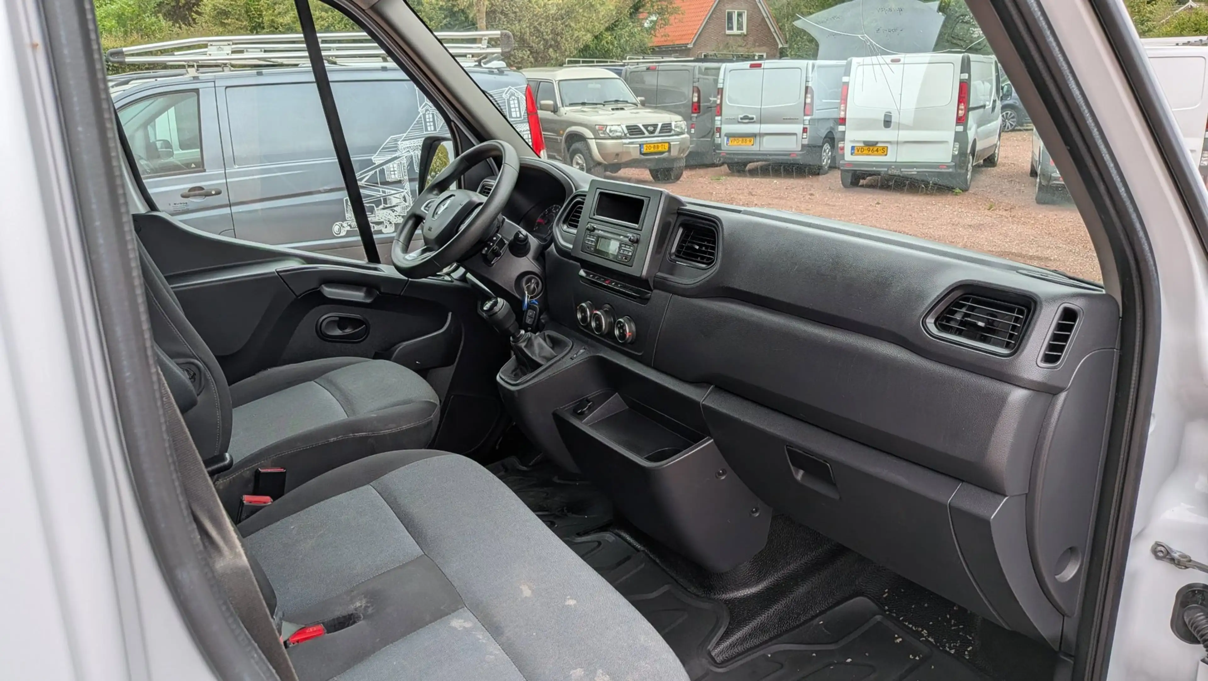 Renault Master T35 2.3 dCi 165PK L4H2 EL Energy Comfort — photo 6