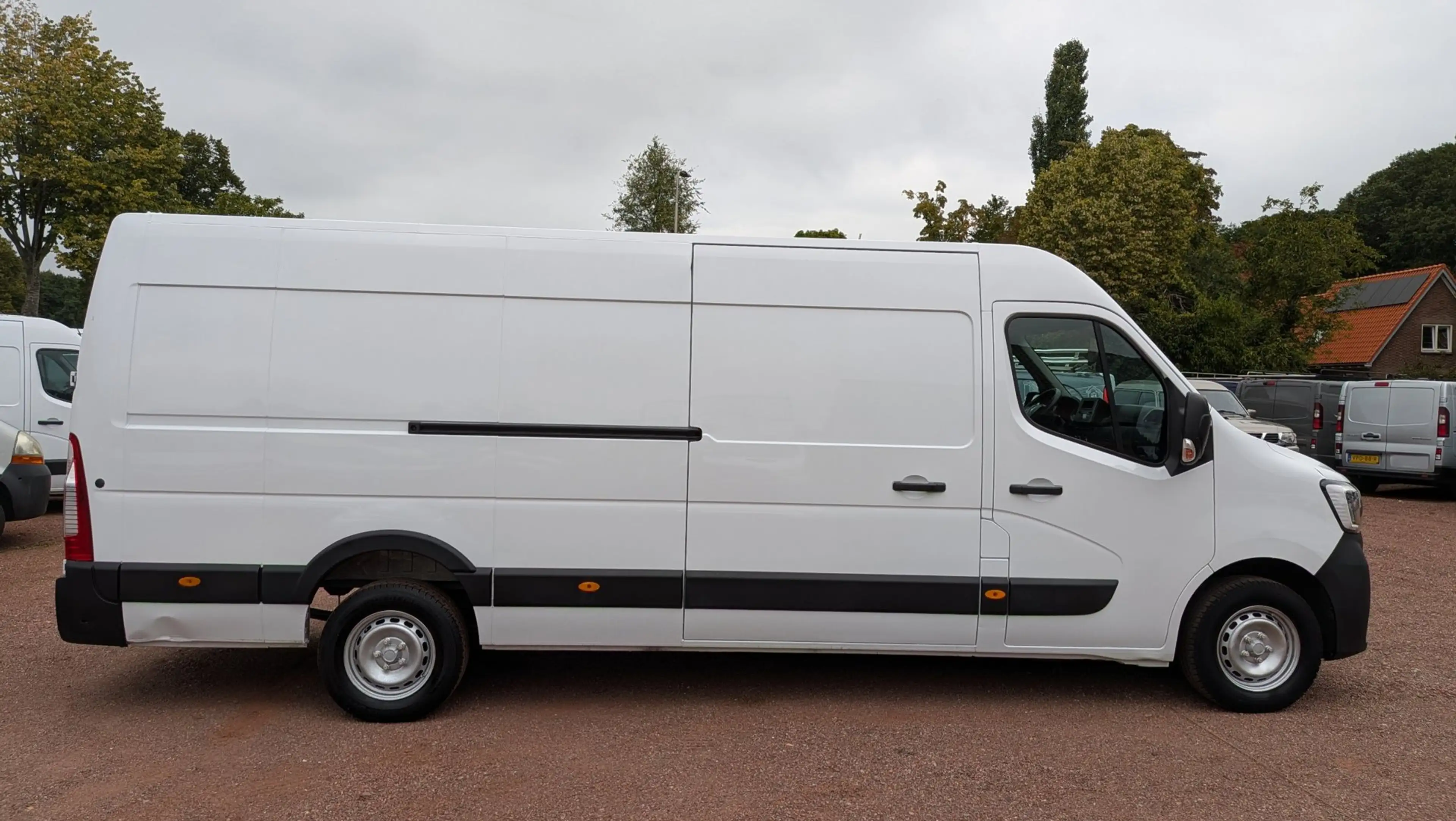 Renault Master T35 2.3 dCi 165PK L4H2 EL Energy Comfort — photo 12