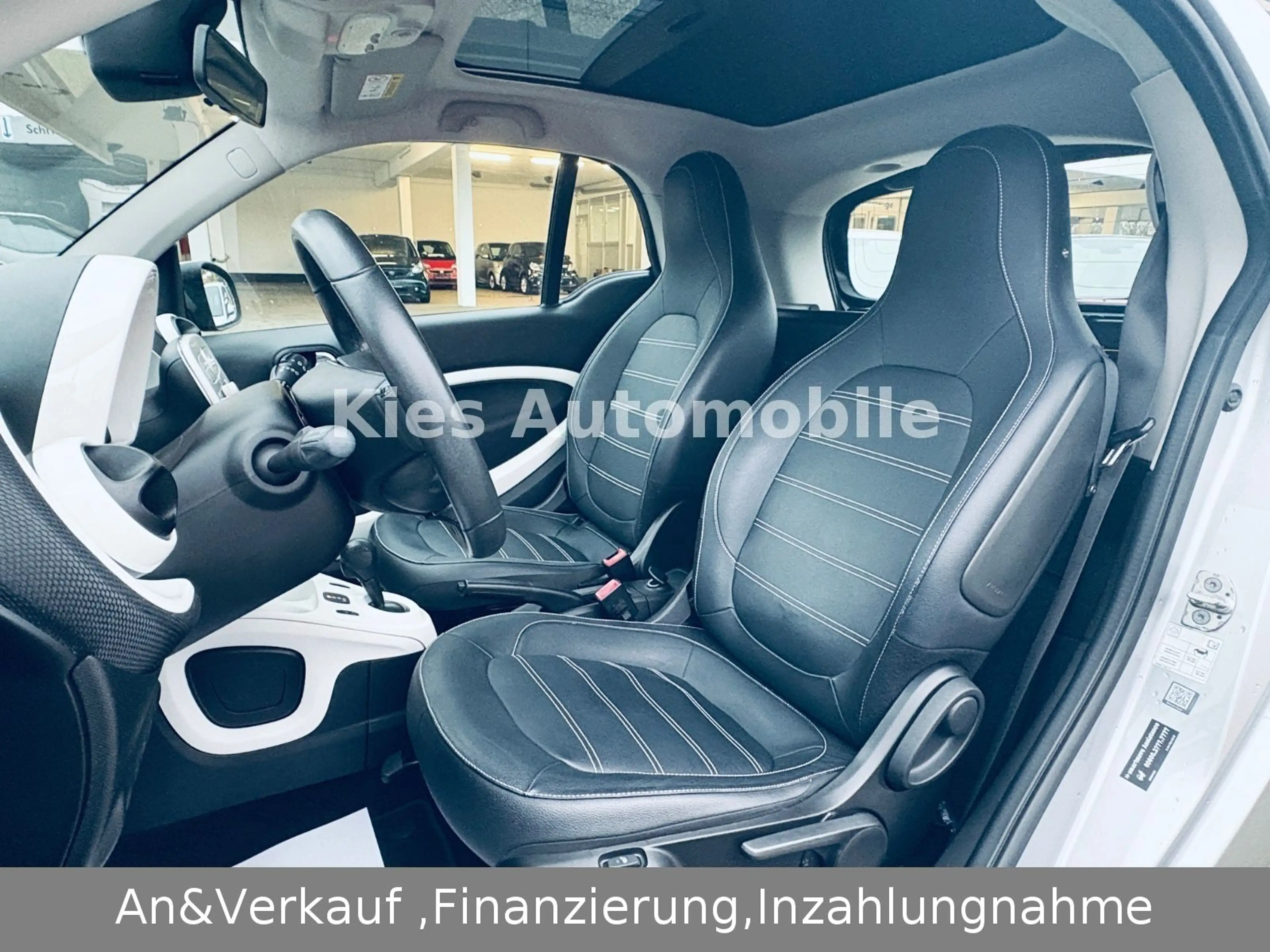 smart forTwo Prime AUTOM/PANO/LEDER/SITZH/KLIMA/TÜV — photo 11