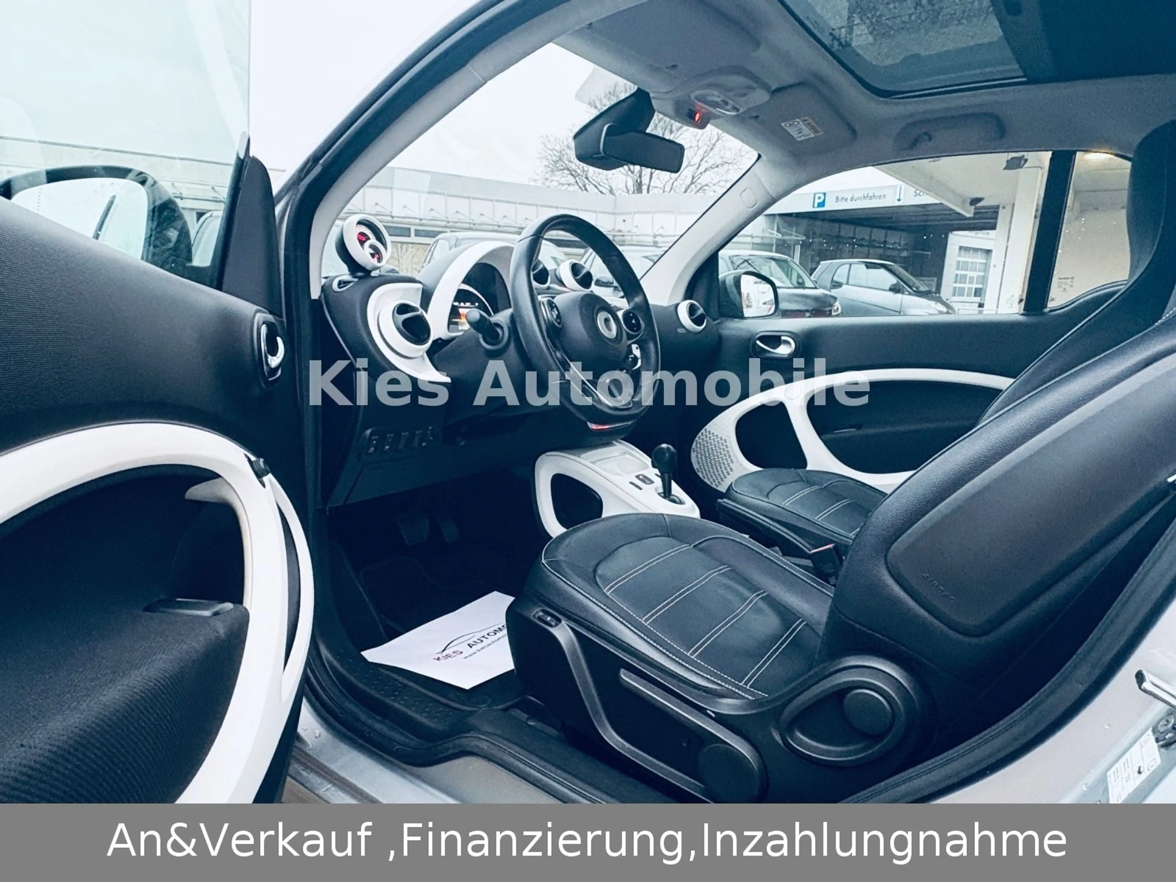 smart forTwo Prime AUTOM/PANO/LEDER/SITZH/KLIMA/TÜV — photo 13