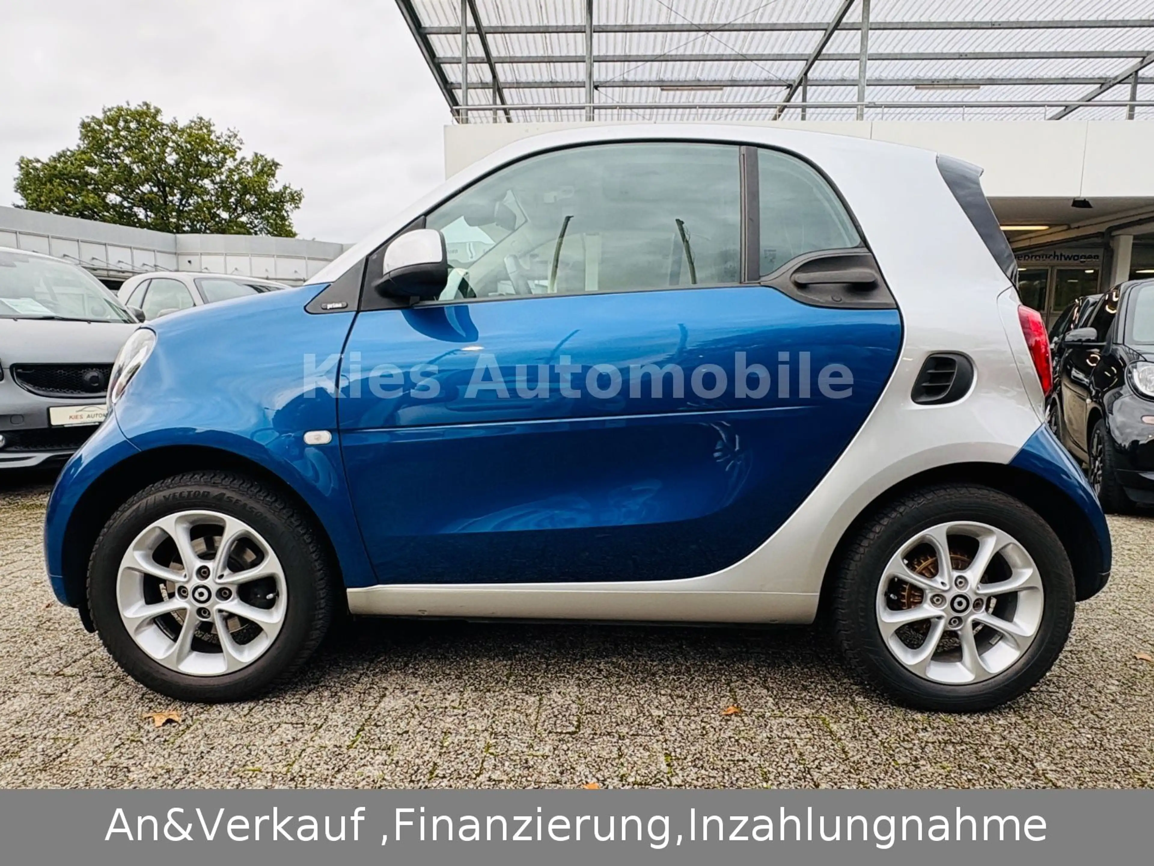 smart forTwo Prime AUTOM/PANO/LEDER/SITZH/KLIMA/TÜV — photo 3
