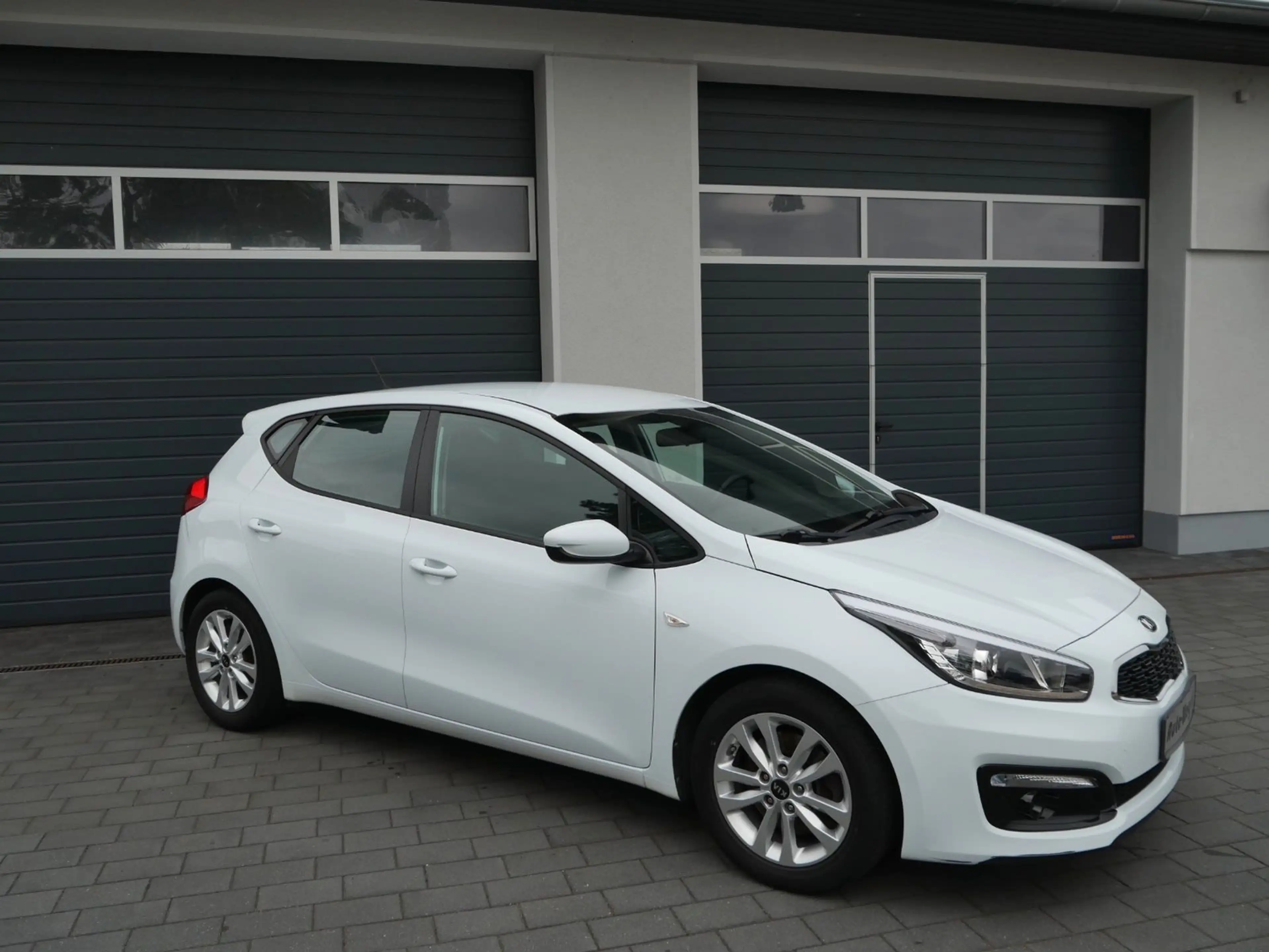 Kia Ceed / cee'd — photo 3