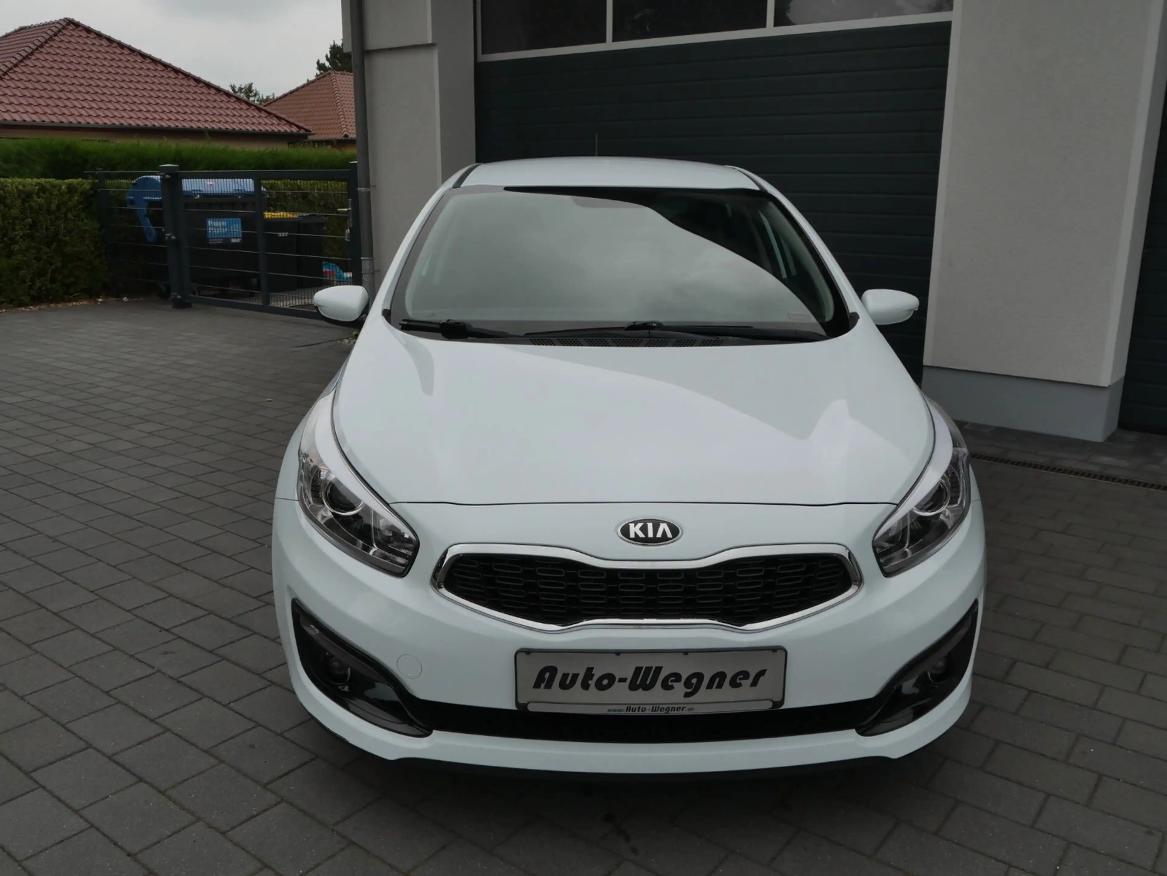 Kia Ceed / cee'd — photo 9