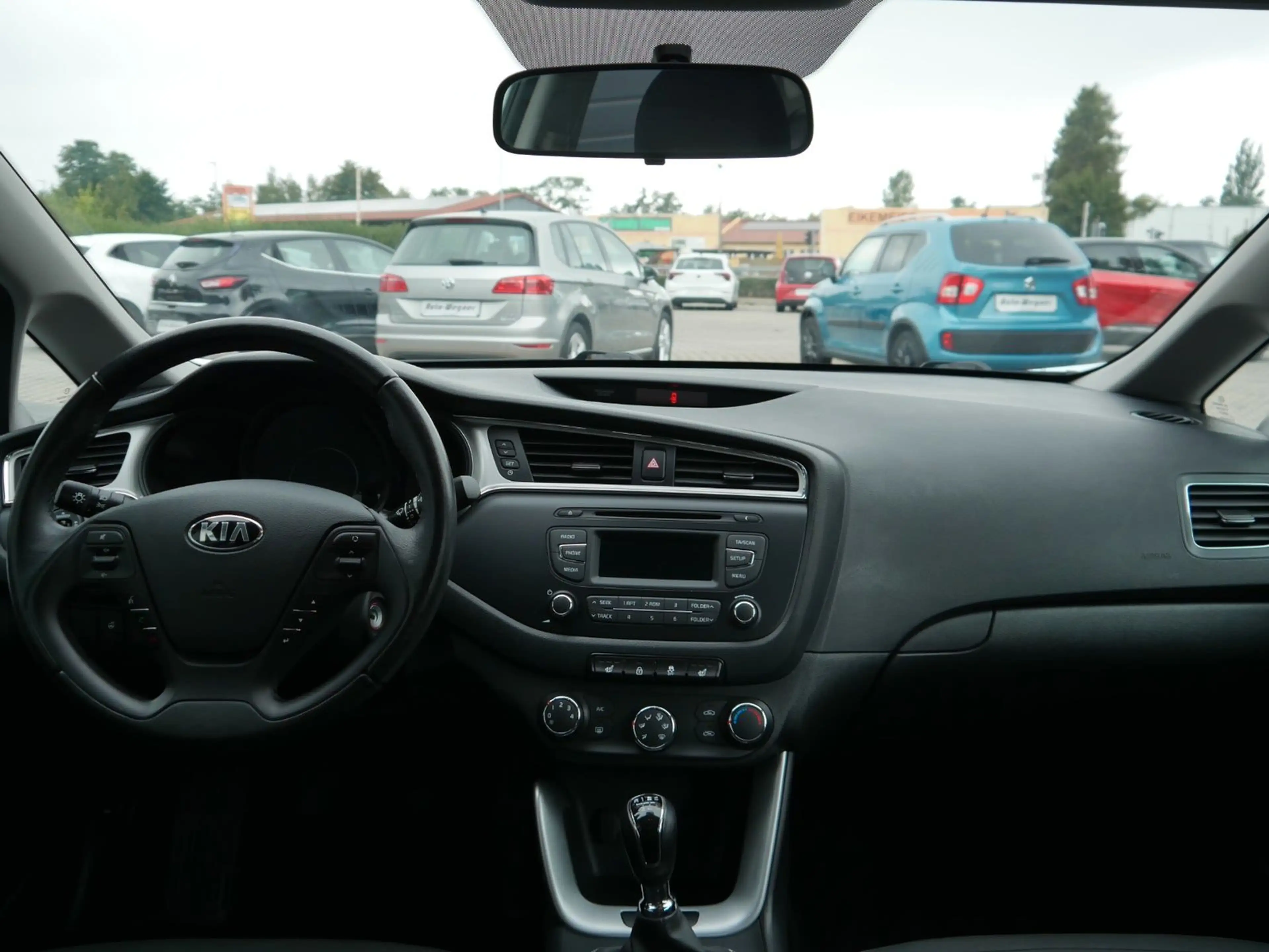 Kia Ceed / cee'd — photo 14