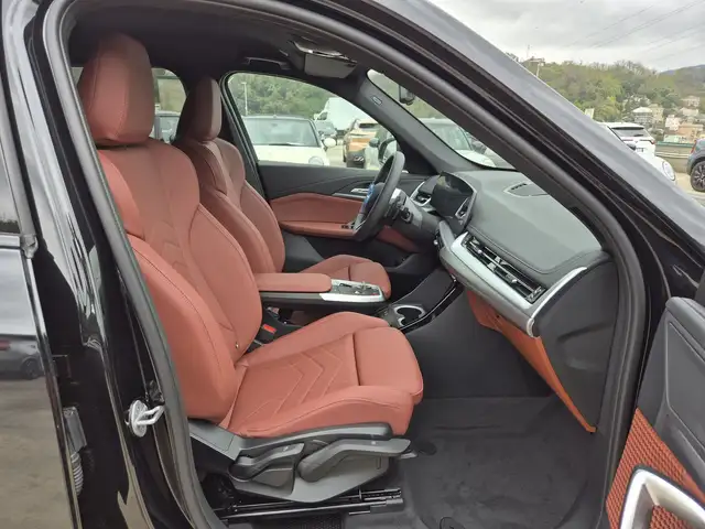 BMW X1 view 9