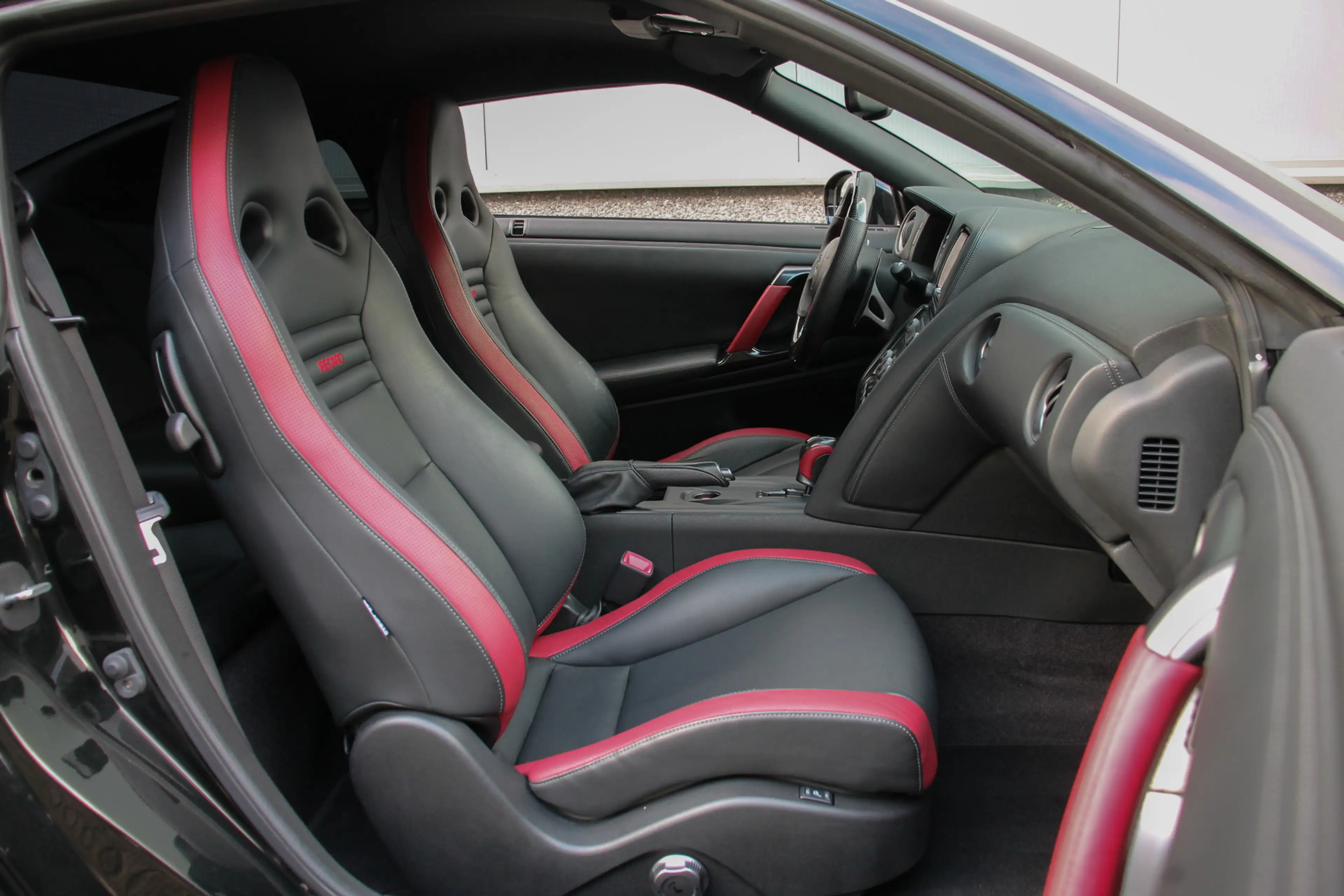 Nissan GT-R 3.8 V6 1100PK Black Edition — photo 15