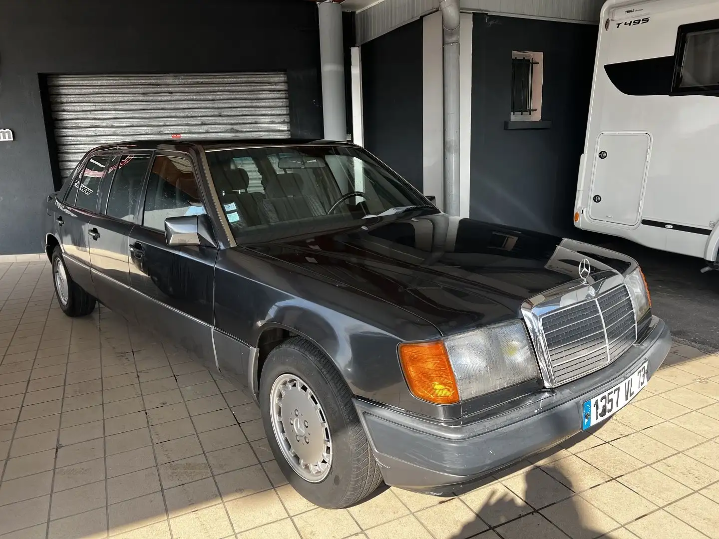 Mercedes-Benz E 260 260 LIMOUSINE CG MERCEDES 6 PORTES - 2