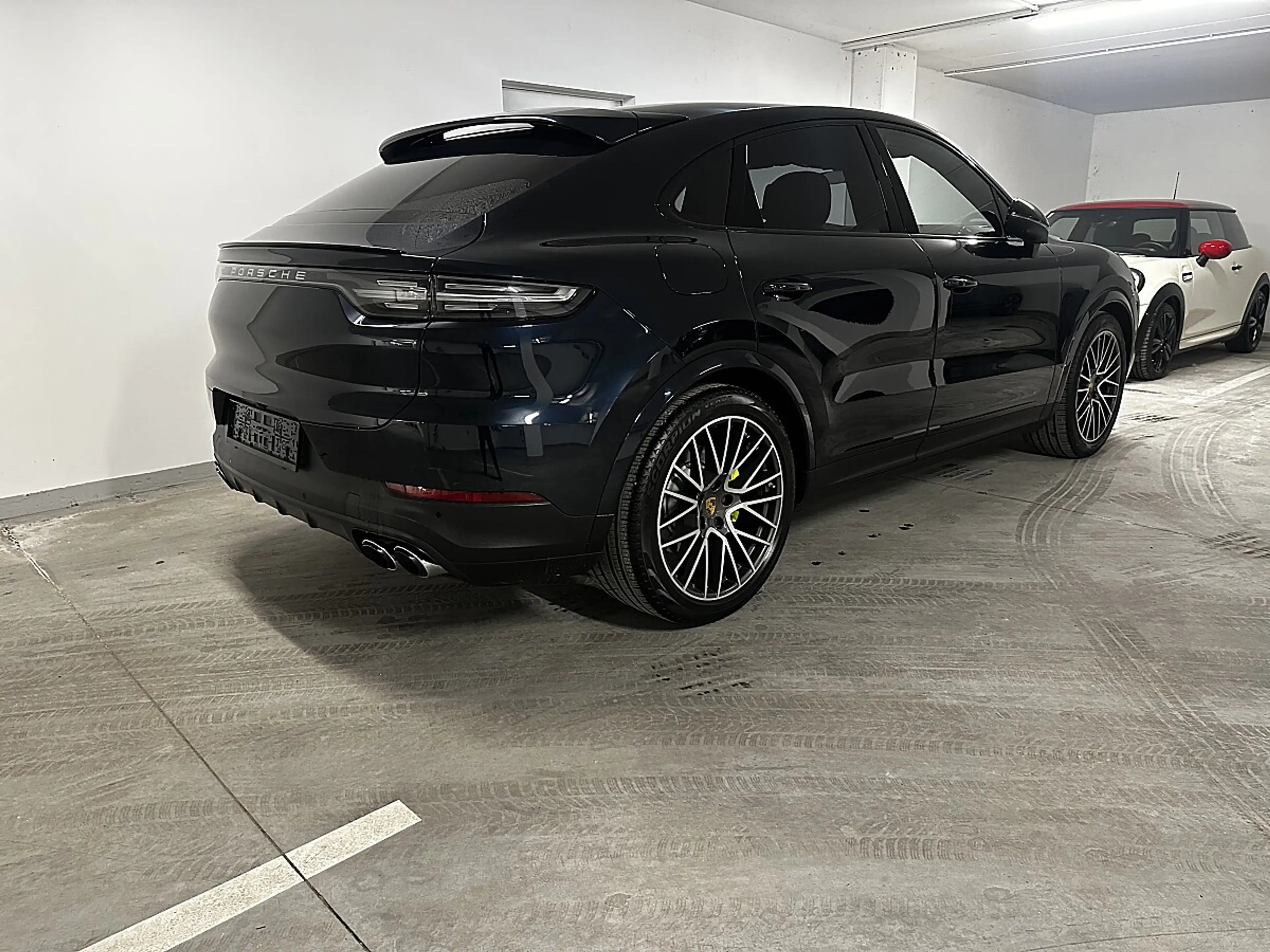 Porsche Cayenne Coupe E-Hybrid Top Ausstattung — photo 9