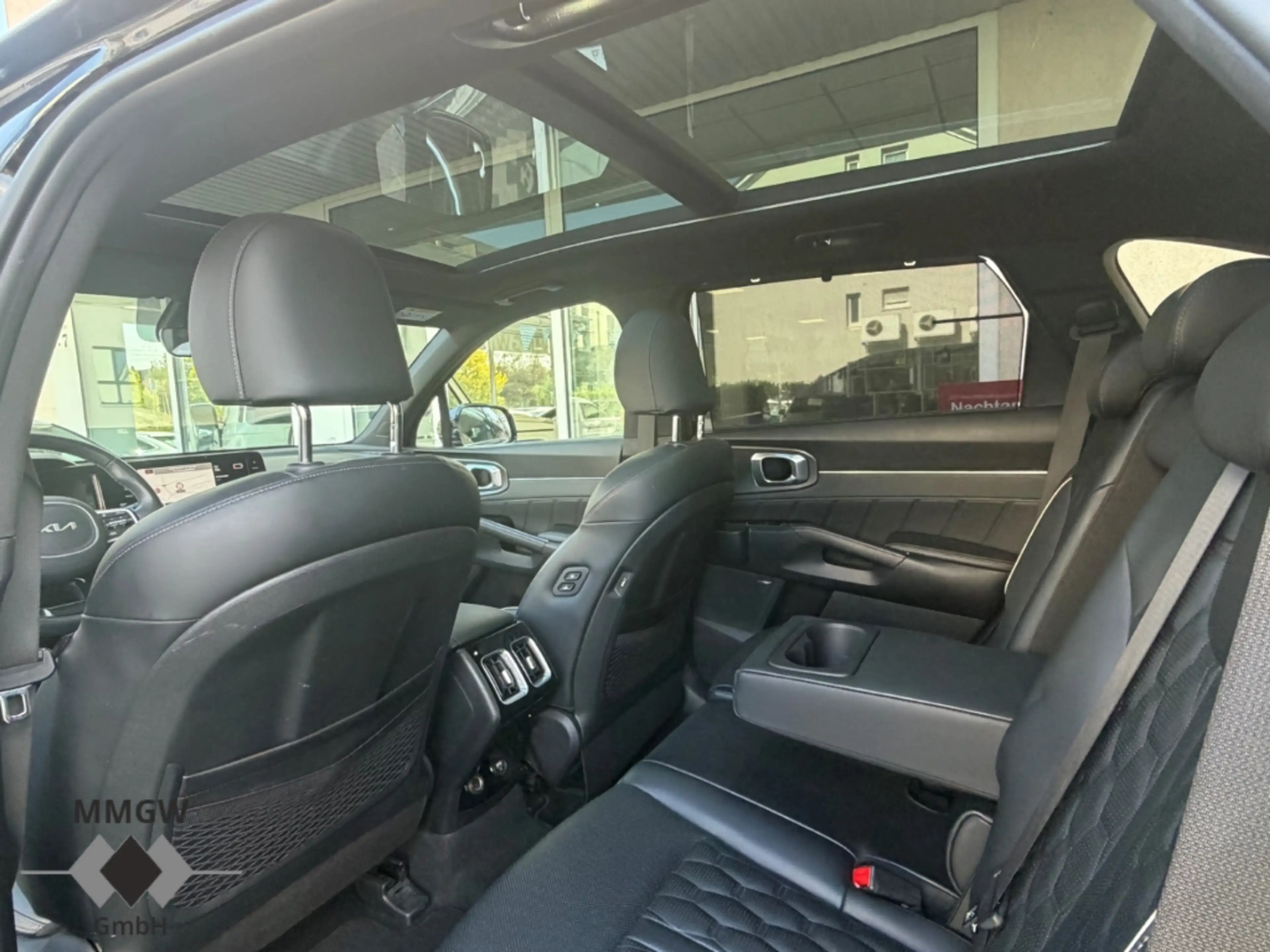 Kia Sorento Platinum 4WD Plug-In Hybrid HUD Niveau Pano Navi L — photo 11