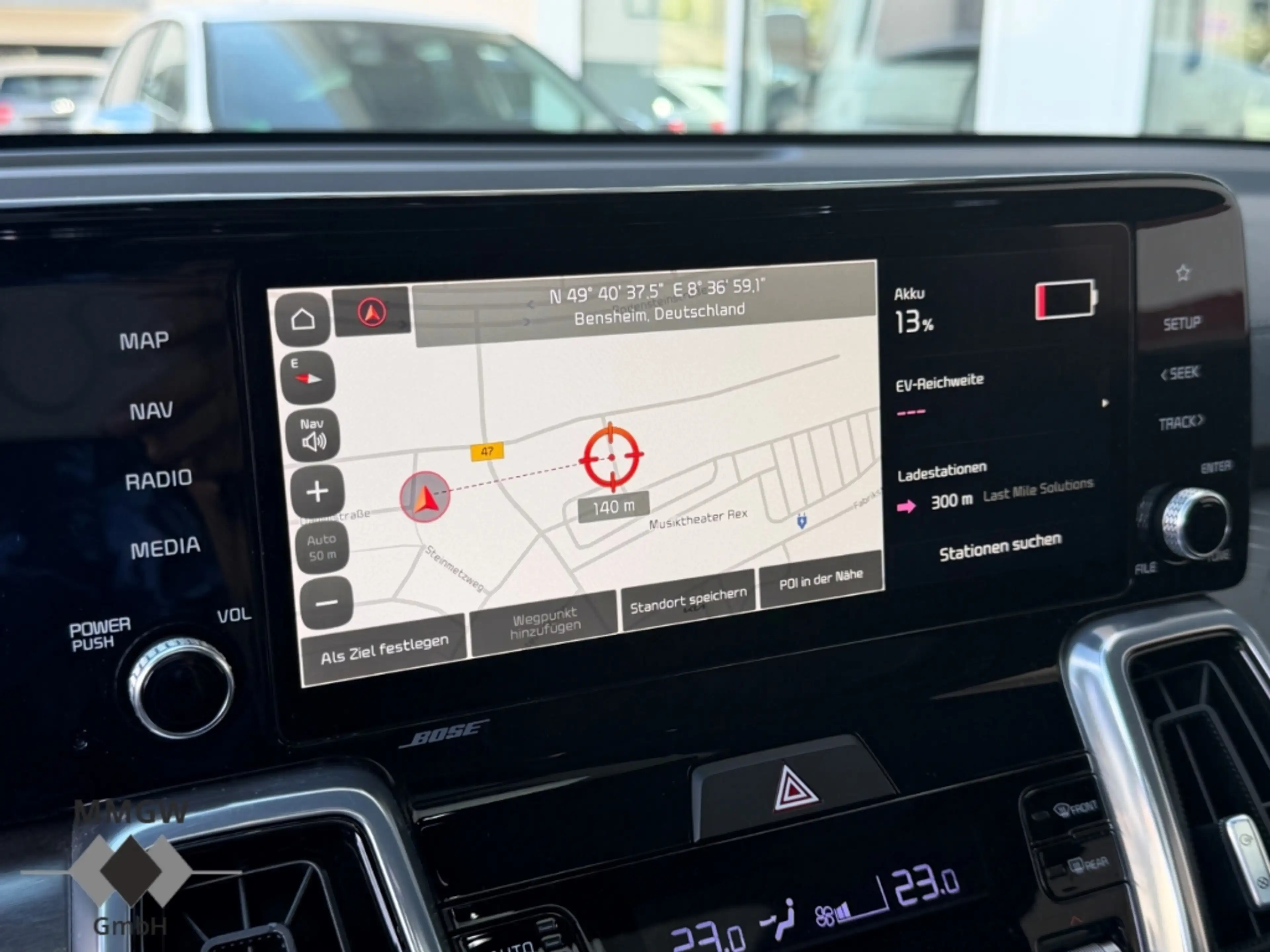 Kia Sorento Platinum 4WD Plug-In Hybrid HUD Niveau Pano Navi L — photo 12