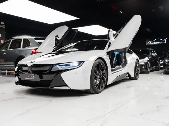 BMW i8 Coupe 1.5 auto BIANCO PERLA TAGLIANDI