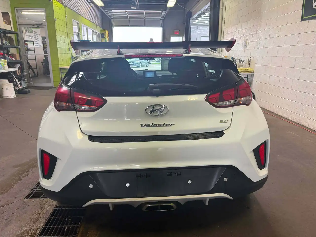 Hyundai VELOSTER снимка Hyundai VELOSTER