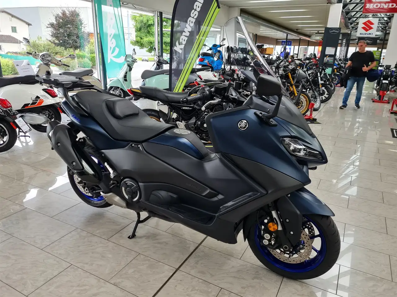Yamaha Tmax 560