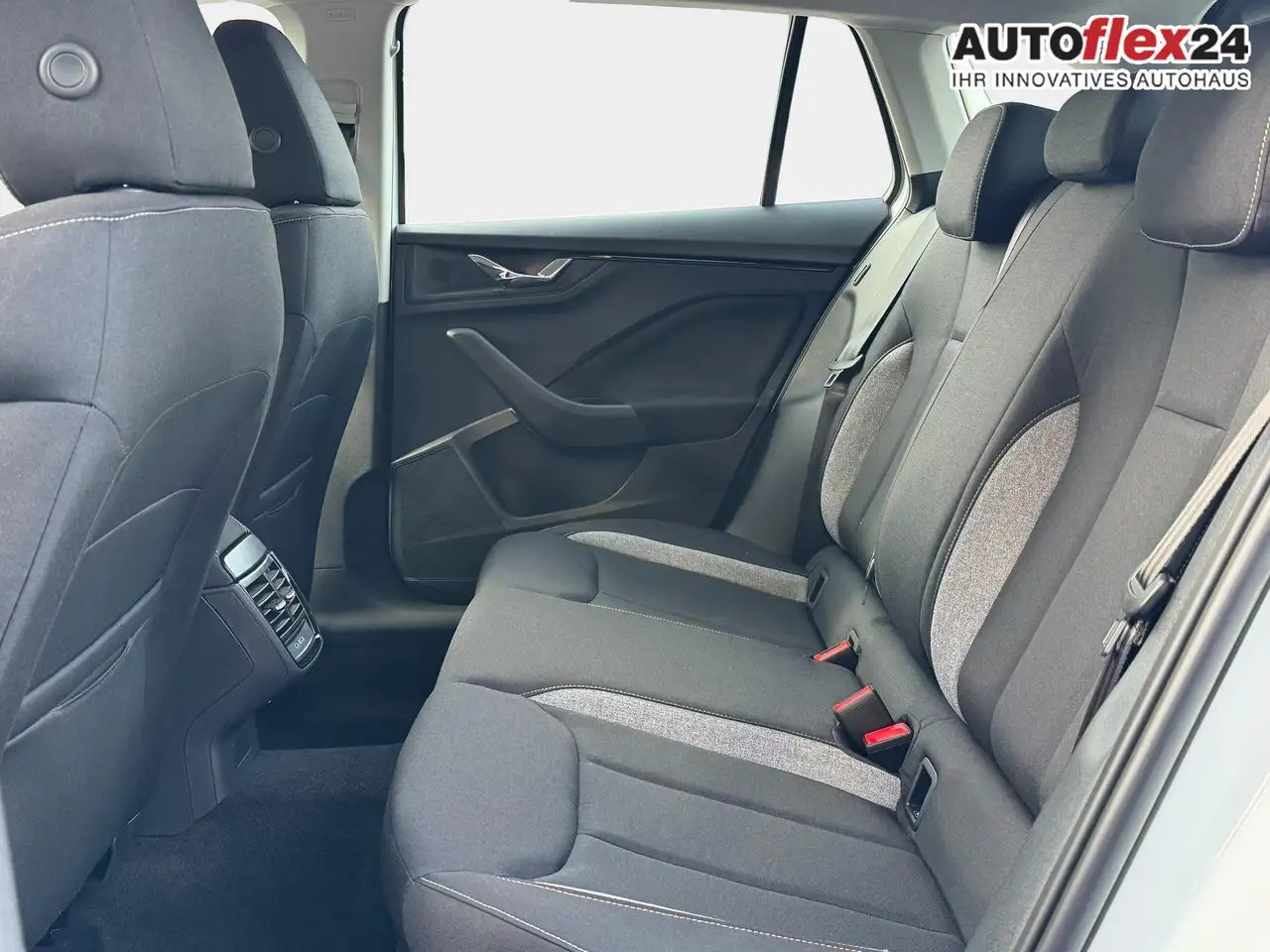Skoda Scala 1,0 TSI DSG Selection 2Zonenklima 2x Einparkhil..., миниатюра 28