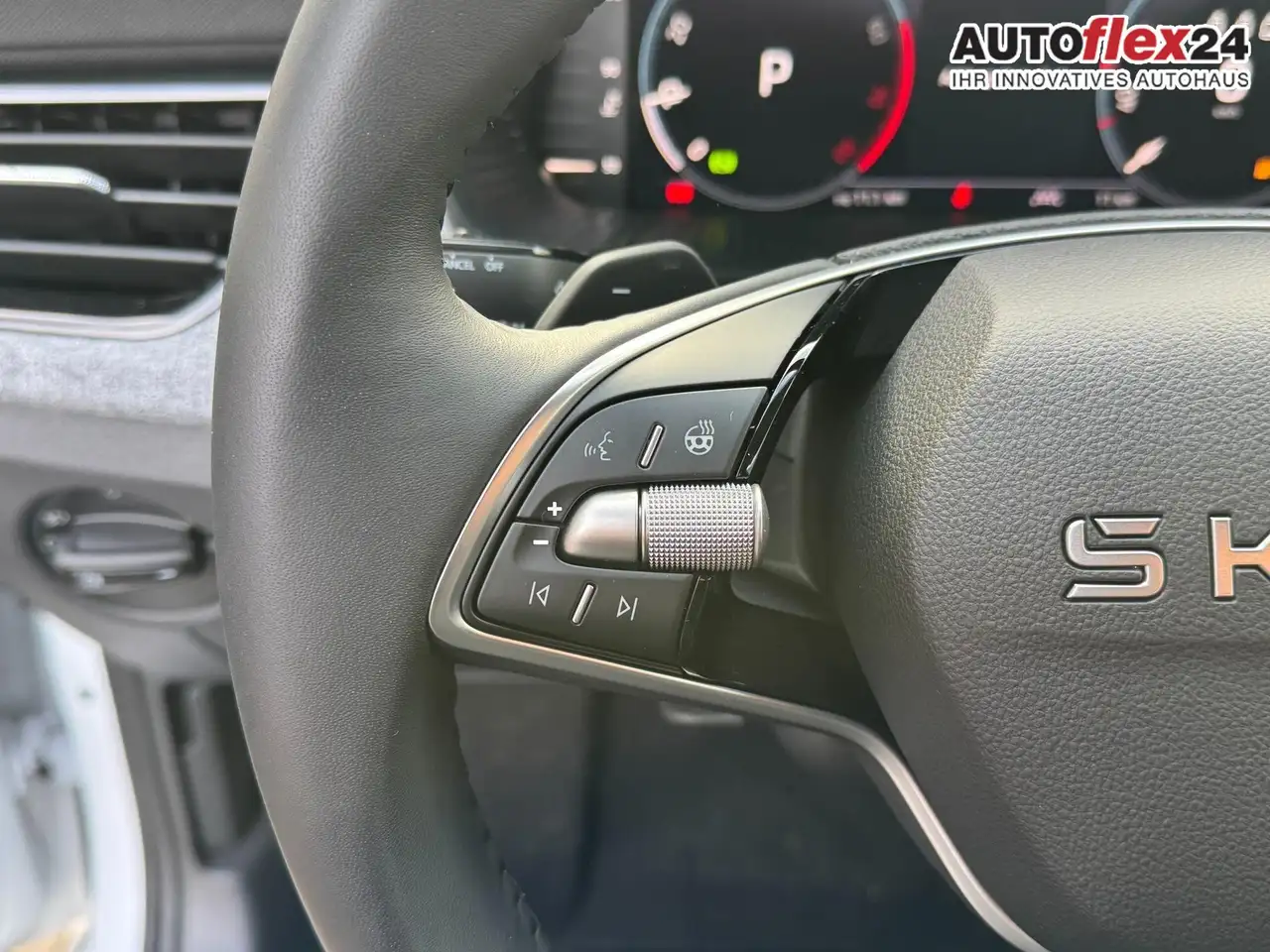 Skoda Scala 1,0 TSI DSG Selection 2Zonenklima 2x Einparkhil..., миниатюра 15
