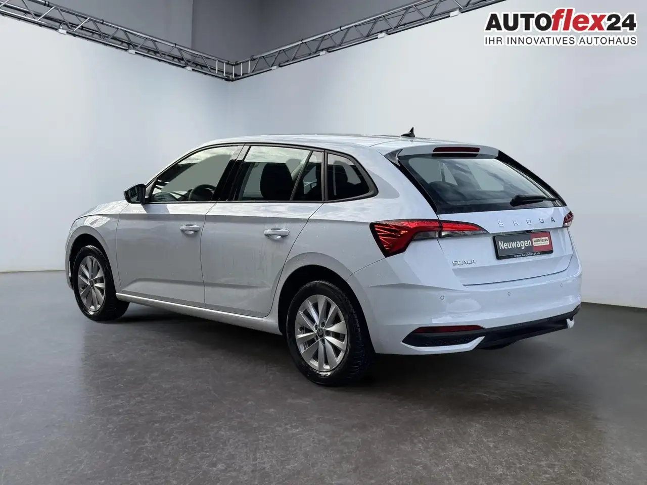 Skoda Scala 1,0 TSI DSG Selection 2Zonenklima 2x Einparkhil..., миниатюра 6