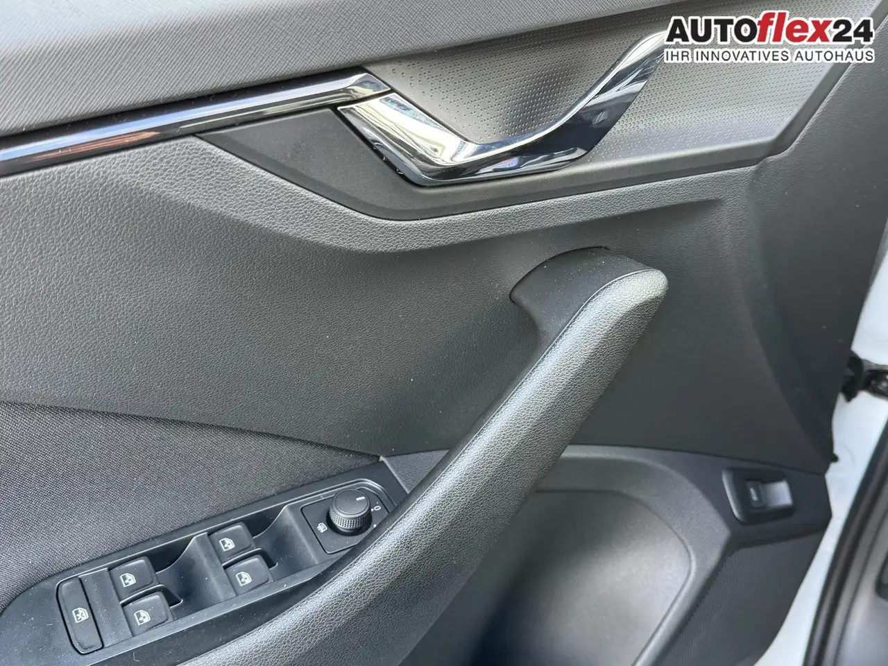 Skoda Scala 1,0 TSI DSG Selection 2Zonenklima 2x Einparkhil..., миниатюра 26