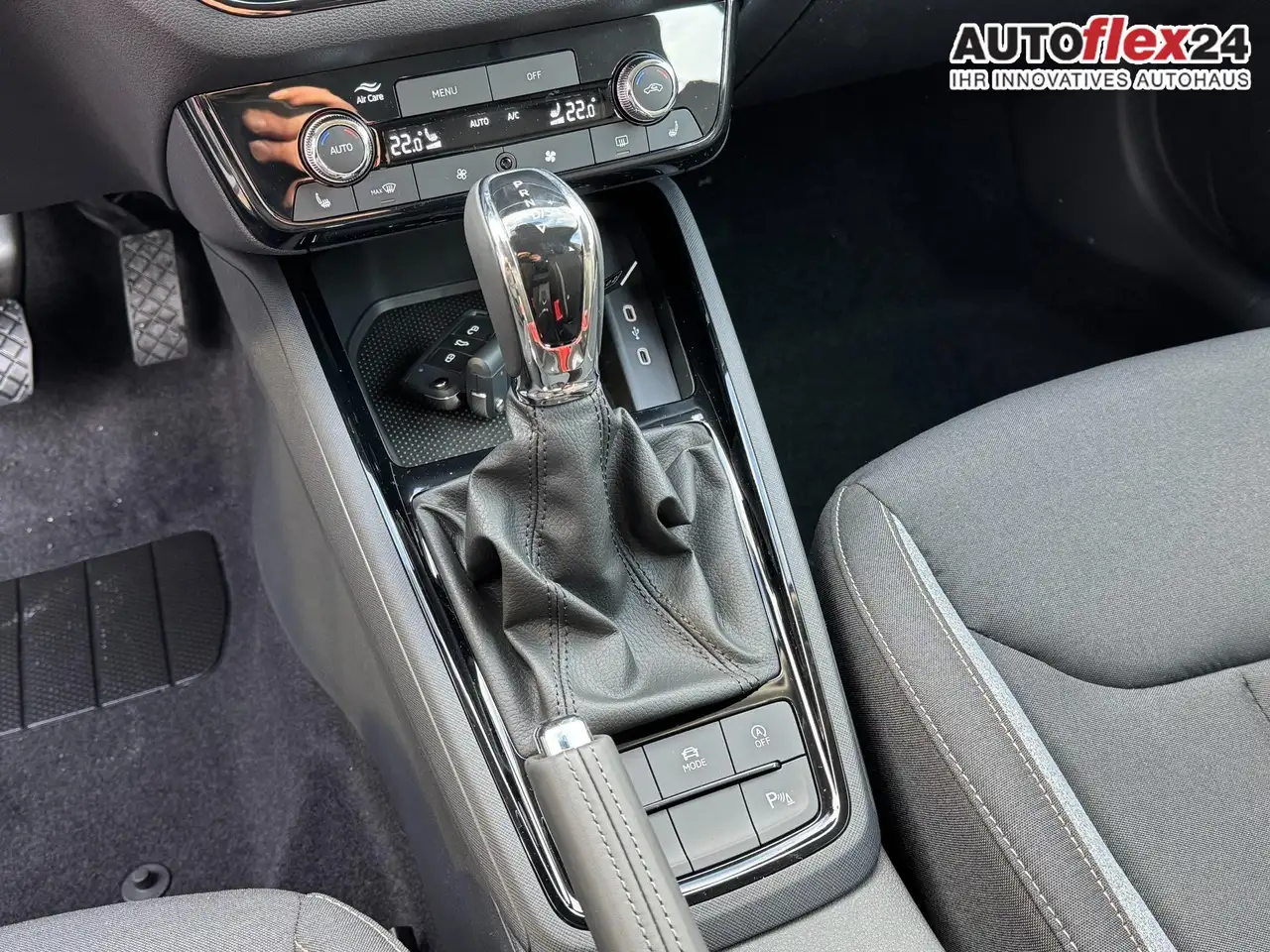 Skoda Scala 1,0 TSI DSG Selection 2Zonenklima 2x Einparkhil..., миниатюра 17