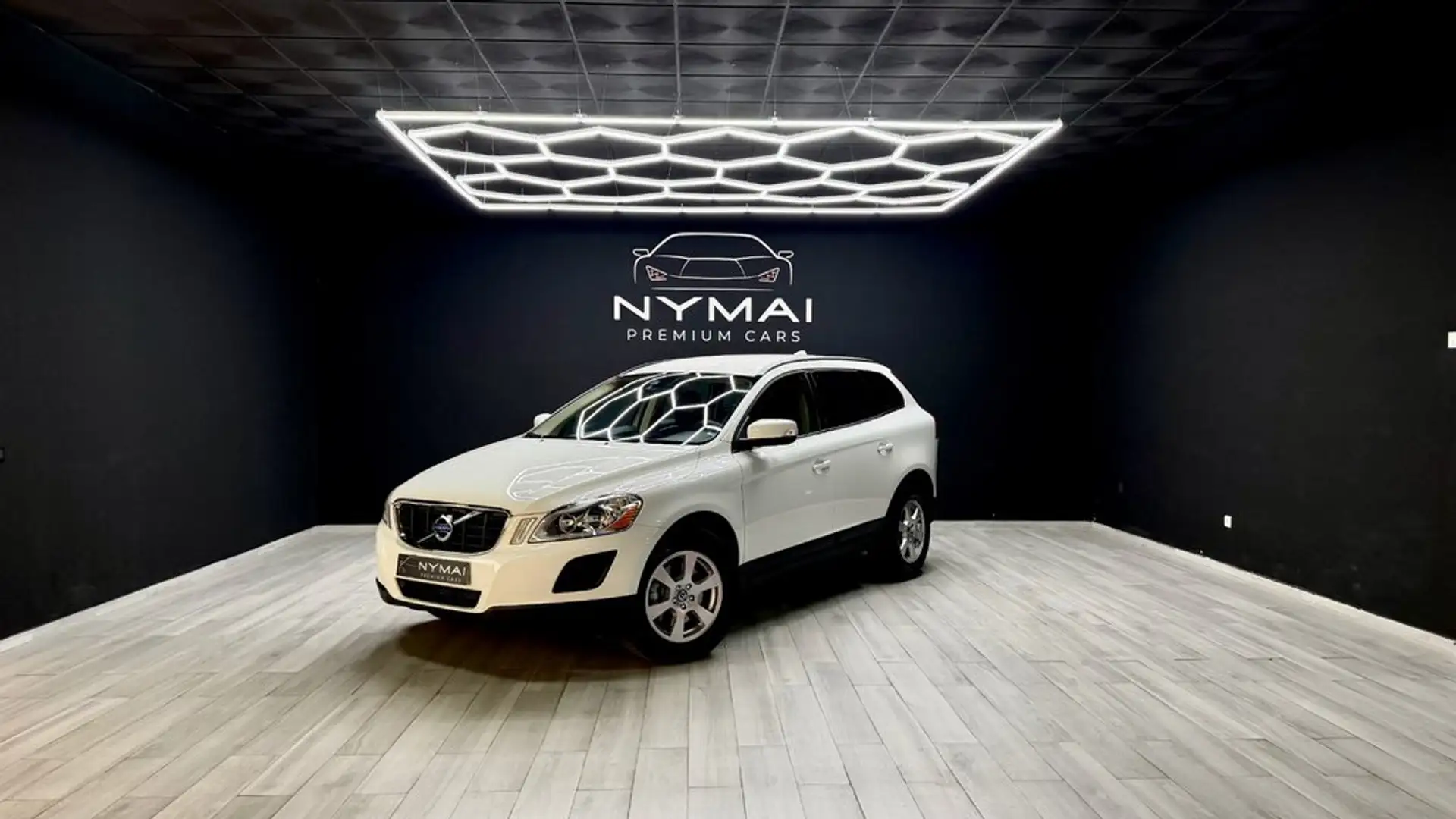 Volvo XC60 DRIVe Kinetic Blanco - 2