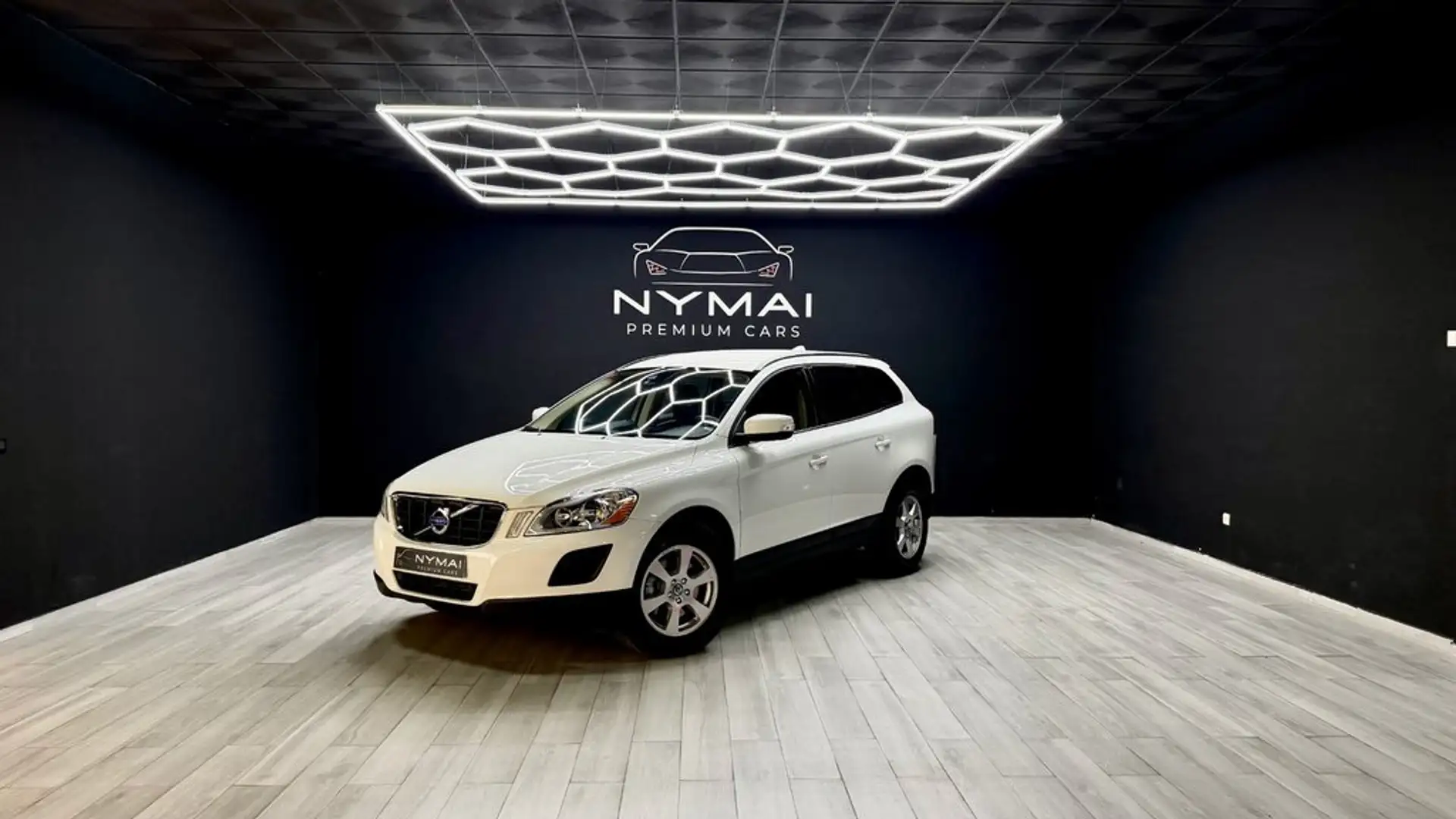 Volvo XC60 DRIVe Kinetic Blanco - 1